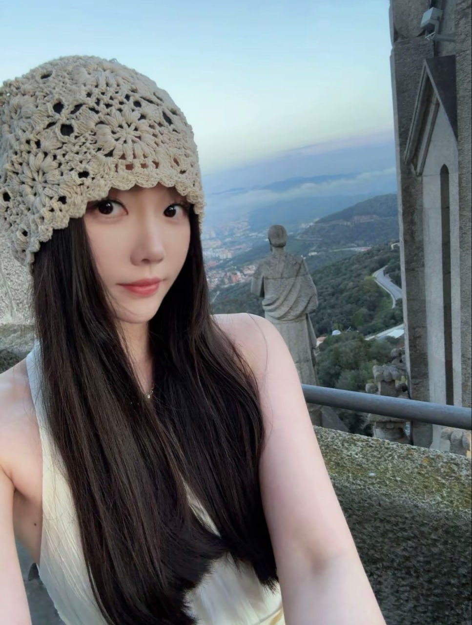 上海某科技大學的高顏值女學霸跟富二代男友做愛視頻流出露臉口交各種玩弄騷穴大屌插入騷叫不斷