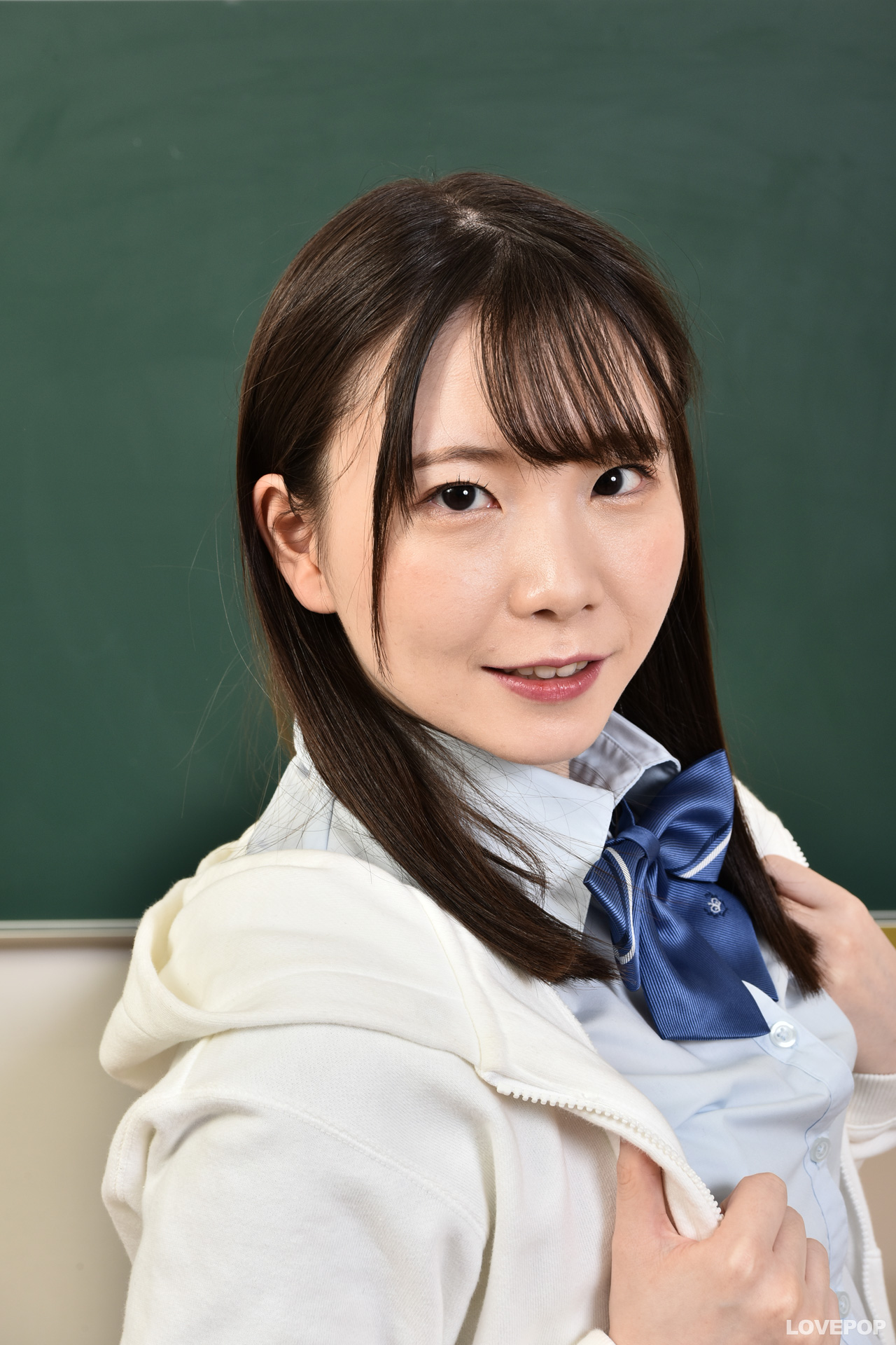 [Lovepop] Kozue Fujita 藤田こずえ - No.L-0690 Photoset #008 School Uniform (Hoodie)