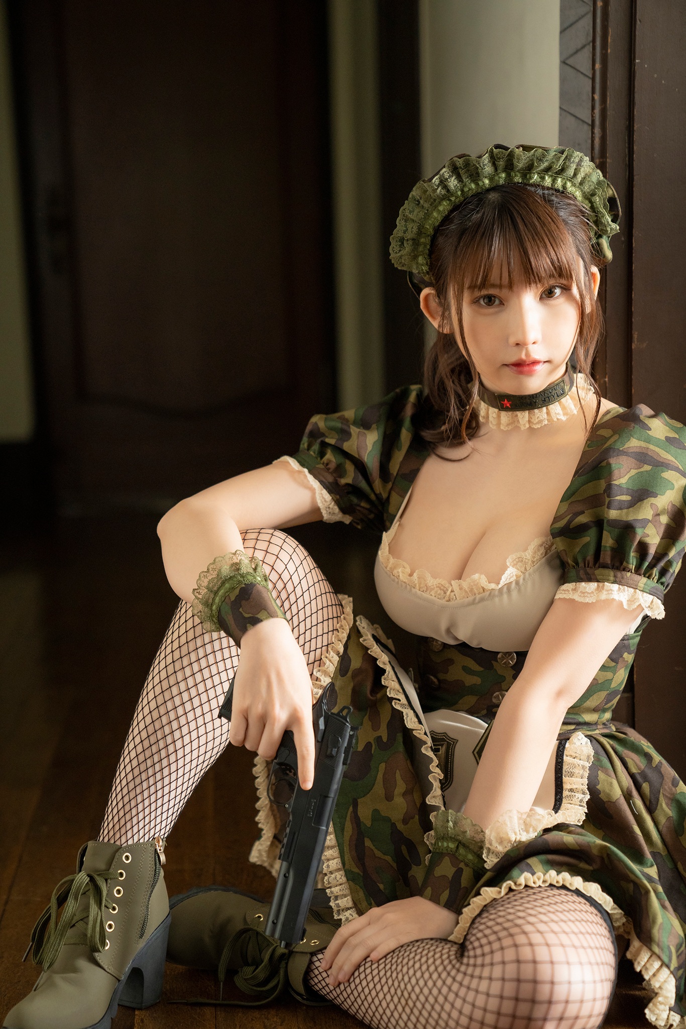 [Photobook] えなこ「メイドアーミー★プリンセス」【月チャンデジグラ】