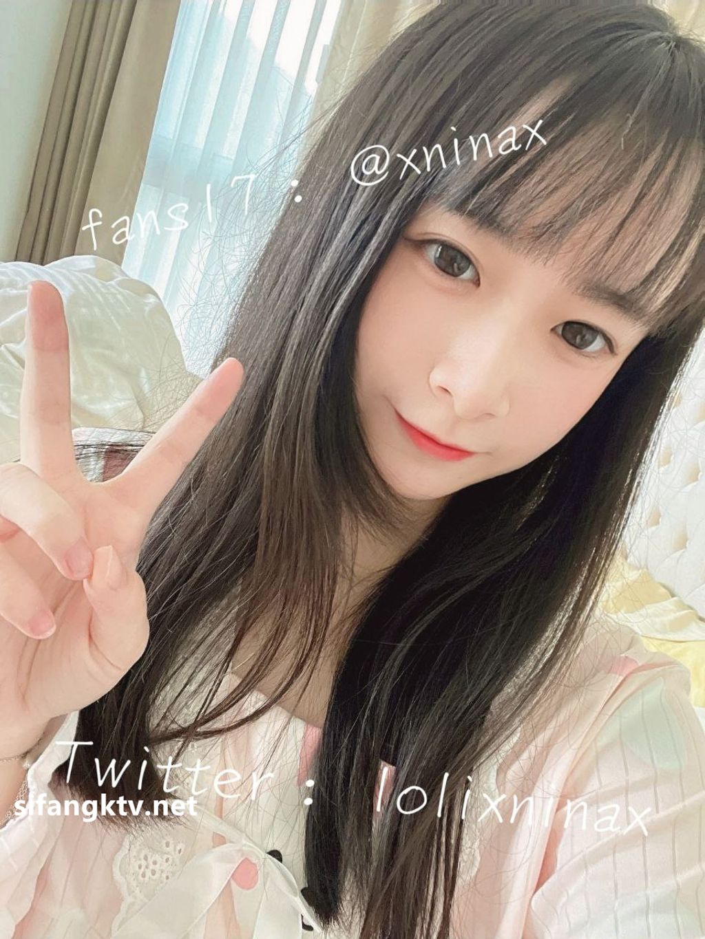 lolixnixax(小只马妮娜): 超级可爱的双马尾福利姬 #01 177 lolixnixax(小只马妮娜): 超级可爱的双马尾福利姬 #01