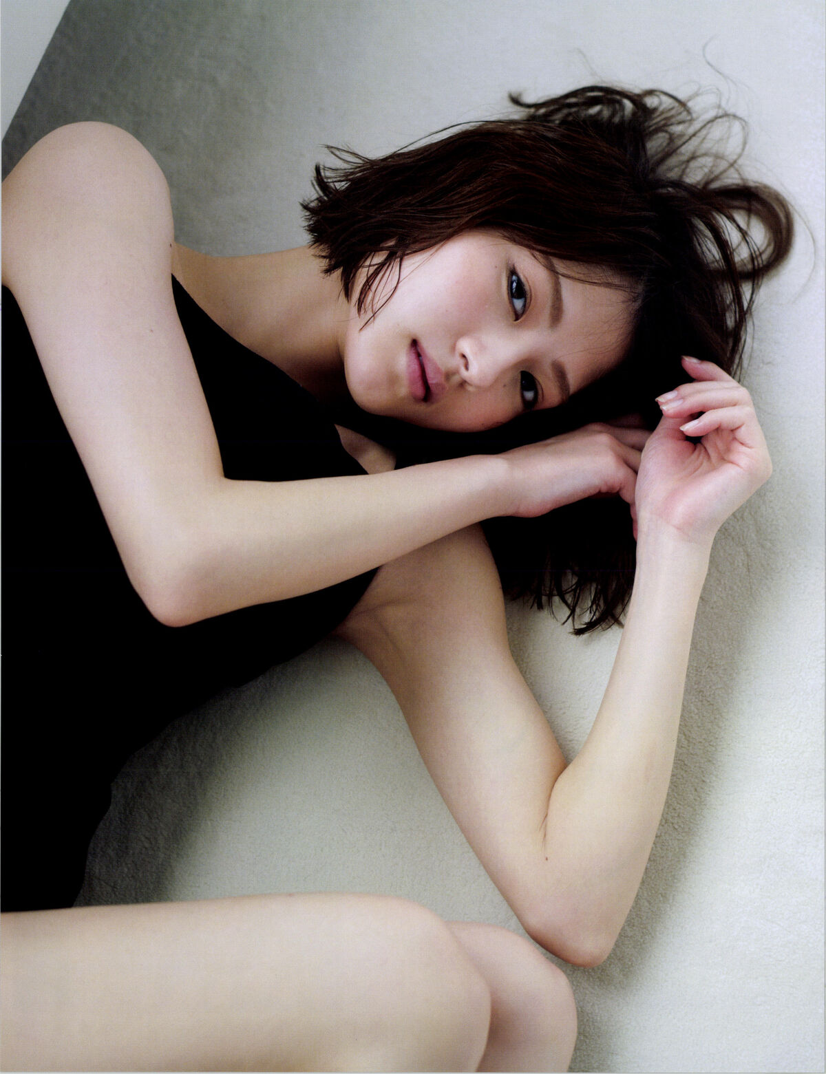 Yumi Wakatsuki 若月佑美 - 写真集 アンド チョコレート