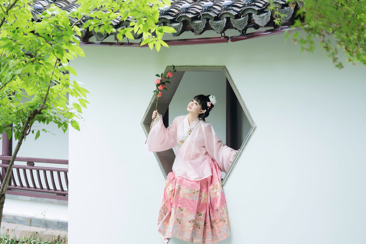 YiTuYu艺图语 Vol.10476 Jiao Yi Zhi Sui Sui