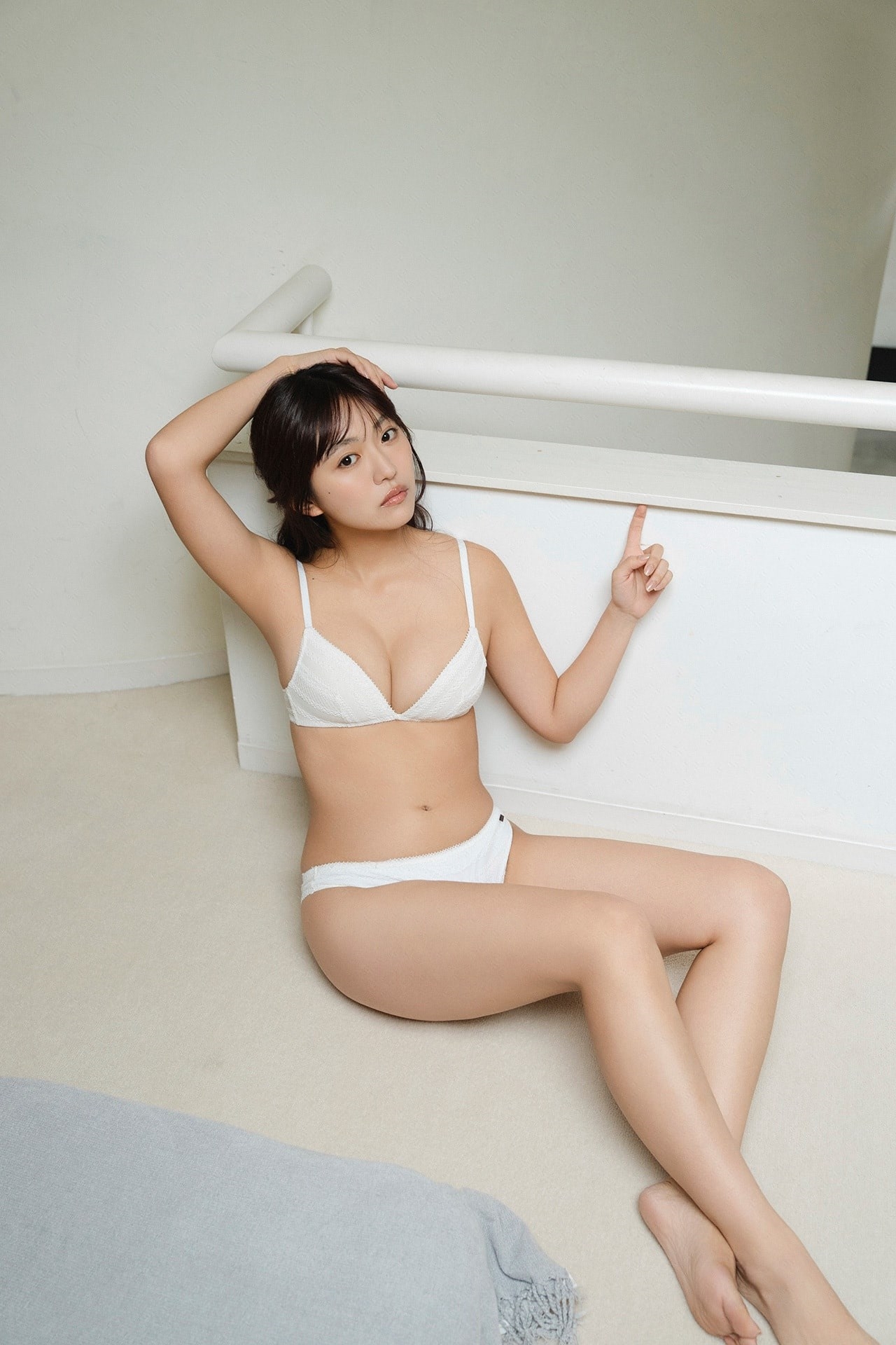 FLASHデジタル写真集 豊田ルナ Updated-Me