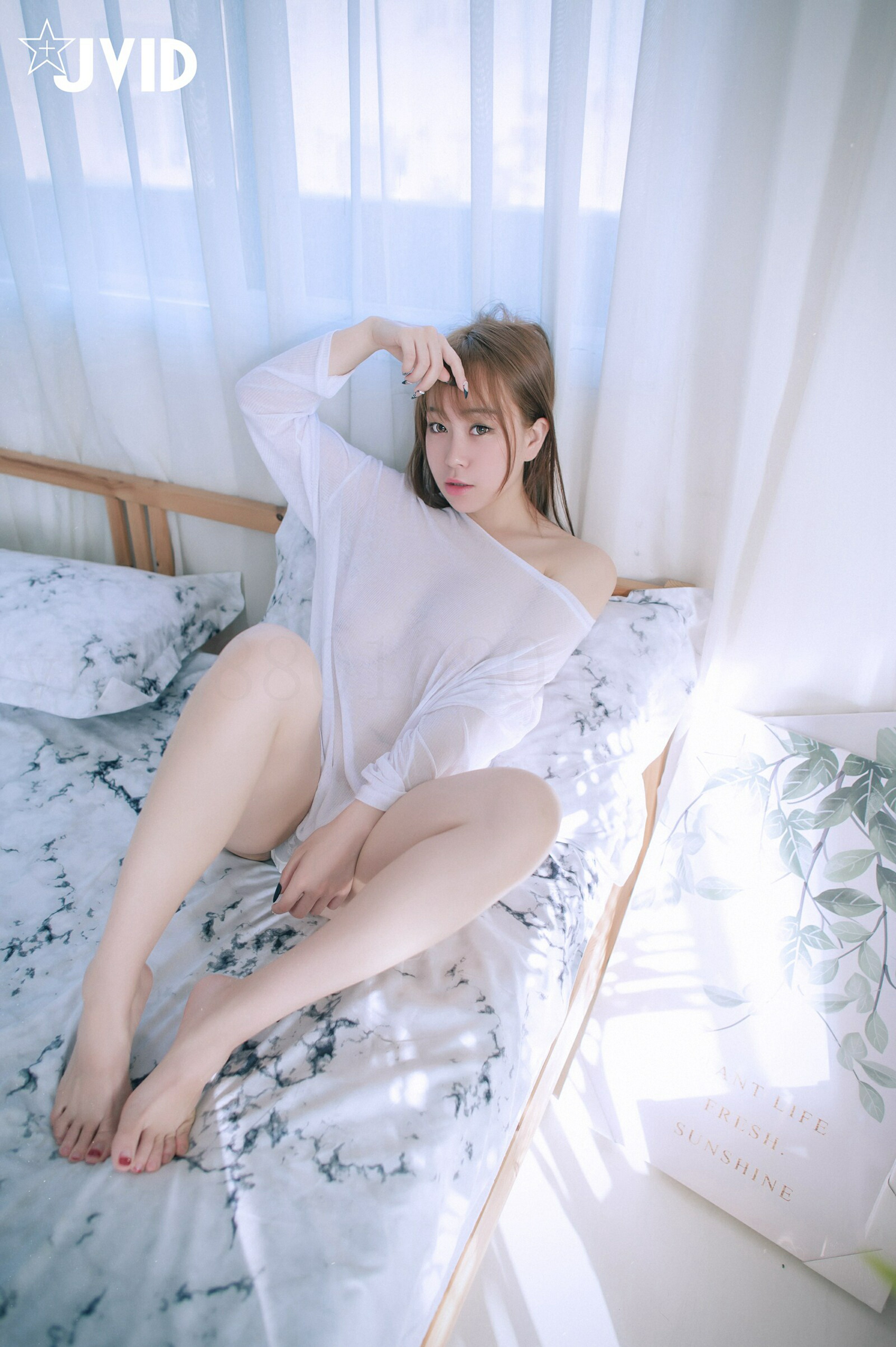 [JVID] Julie藏獒 – H罩杯巨乳藏獒，回國後的性感絕美首發