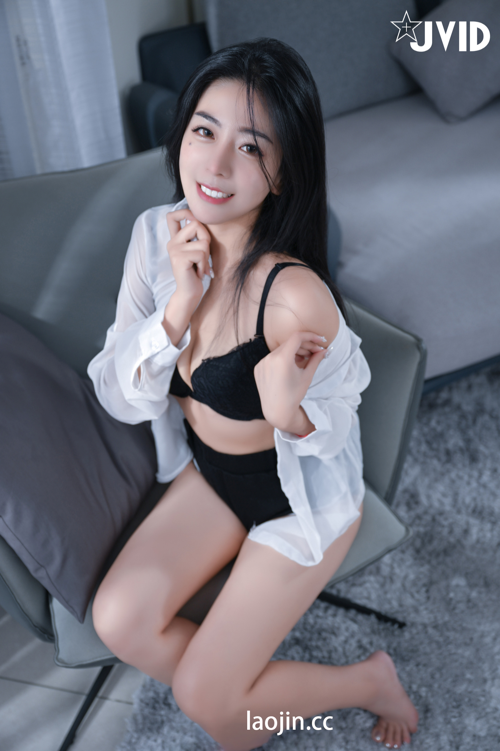 [JVID] 宋雨川 – 新到女同事上班第一天前先到我家裡作個拜訪
