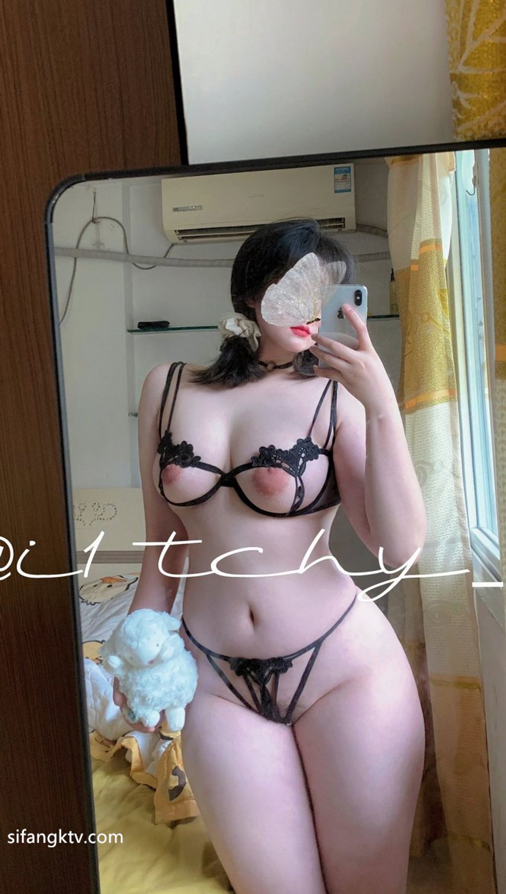 [OtherXXX] itchy： 巨乳蜂腰肥臀 魔鬼身材 私拍福利