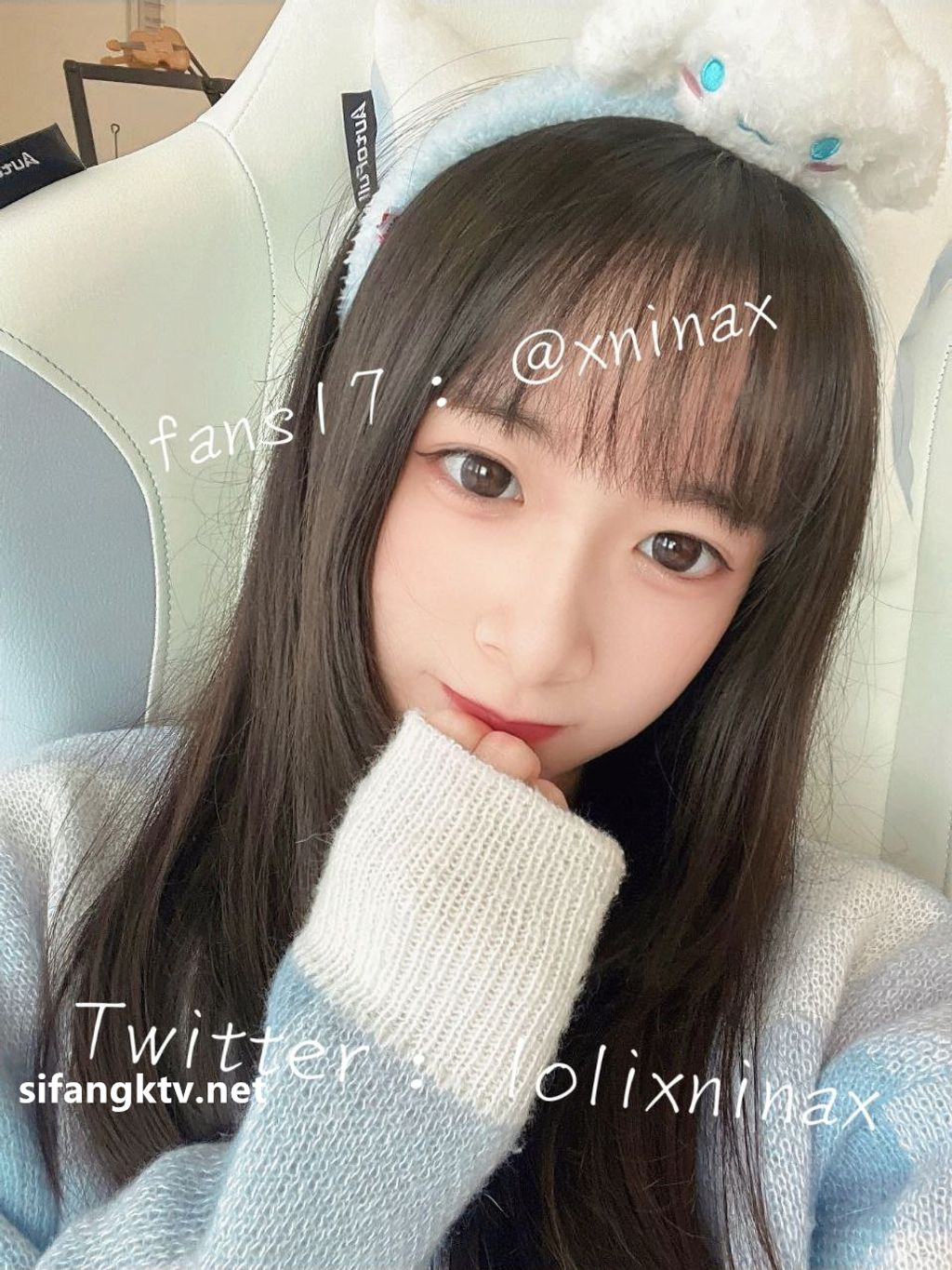 lolixnixax(小只马妮娜): 超级可爱的双马尾福利姬 #01 185 lolixnixax(小只马妮娜): 超级可爱的双马尾福利姬 #01