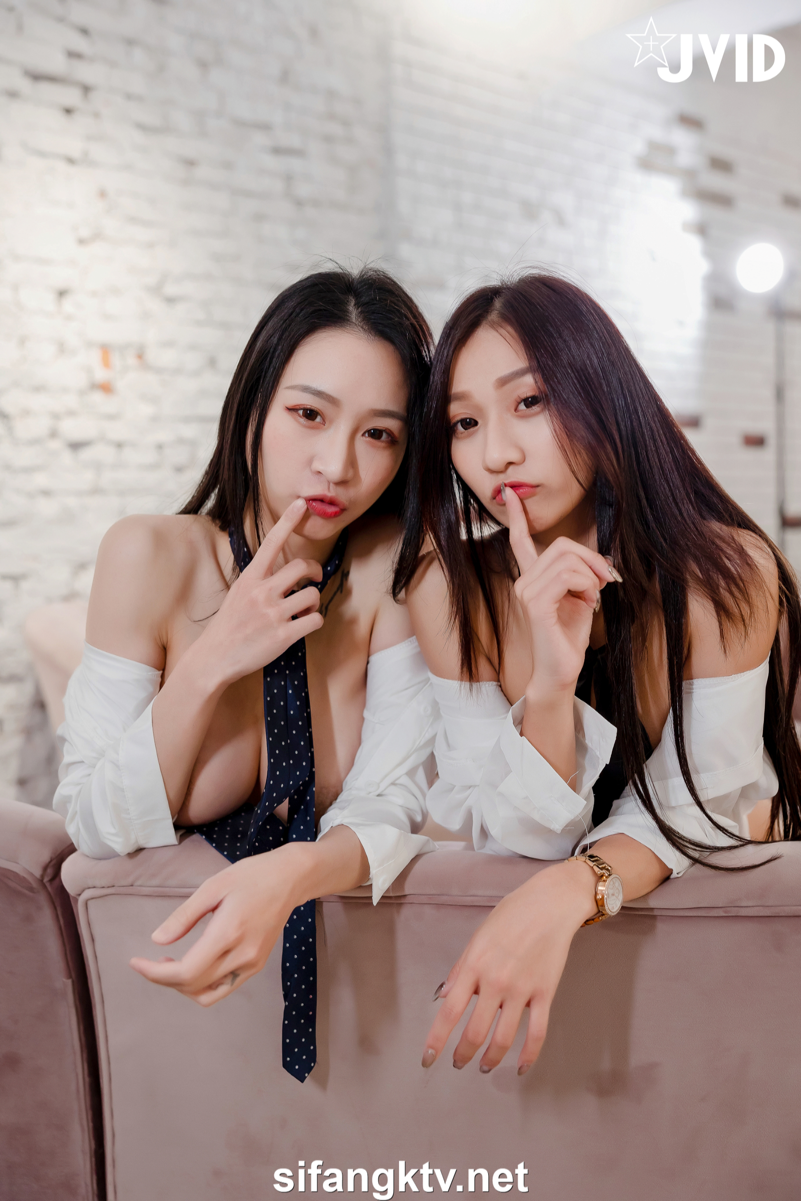 [JVID] Sunny & 小仙 -【下班后沦为老板玩物】骨感美乳蜜桃臀美轮美奂