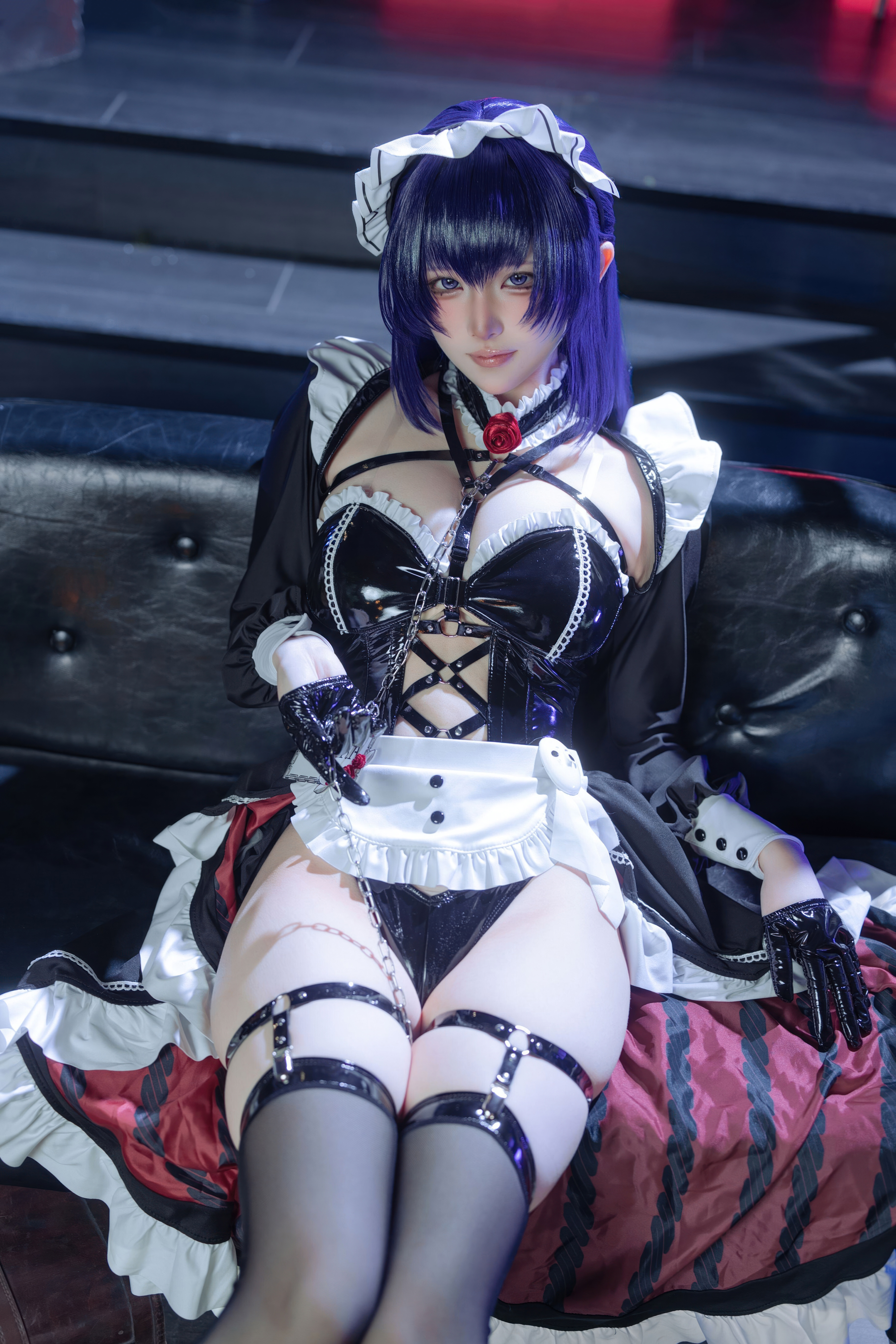 [Cosplay] 屿鱼 Nikke胜利女神 米哈拉·咖啡女仆