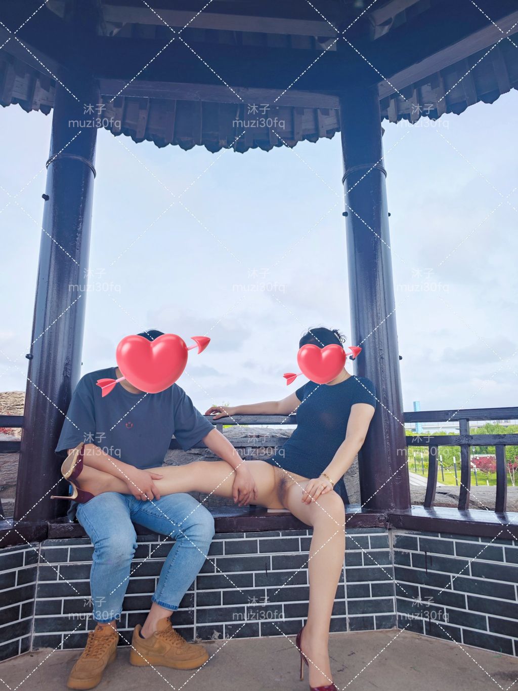[OtherXXX] 沐子： 人前露出极品人妻