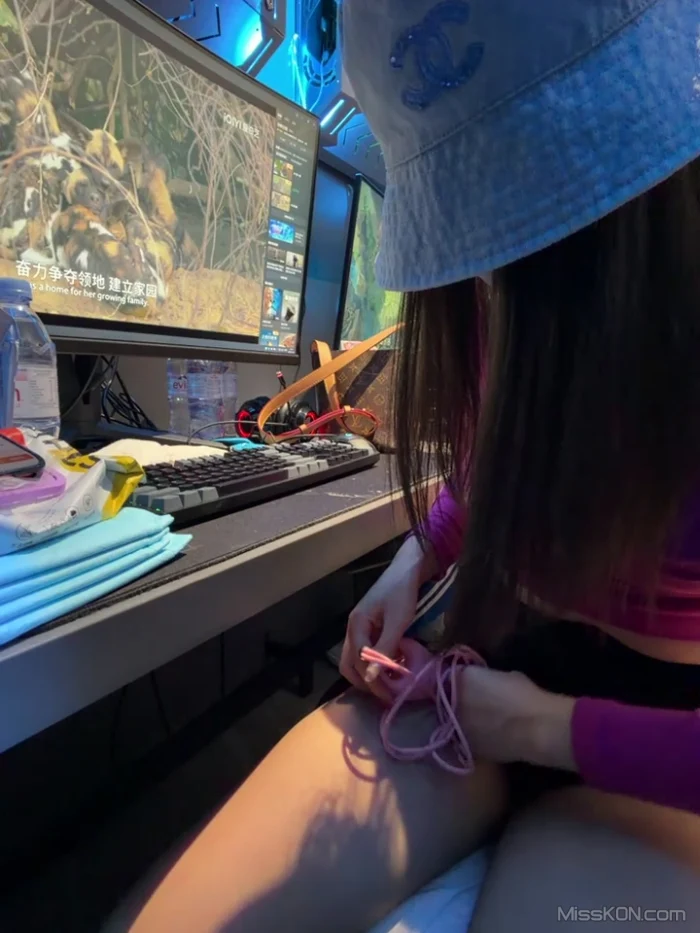 Lucky-cat88： 露出小美女 挑战公共场合露出 高尔夫球场 网吧 出租车 #05