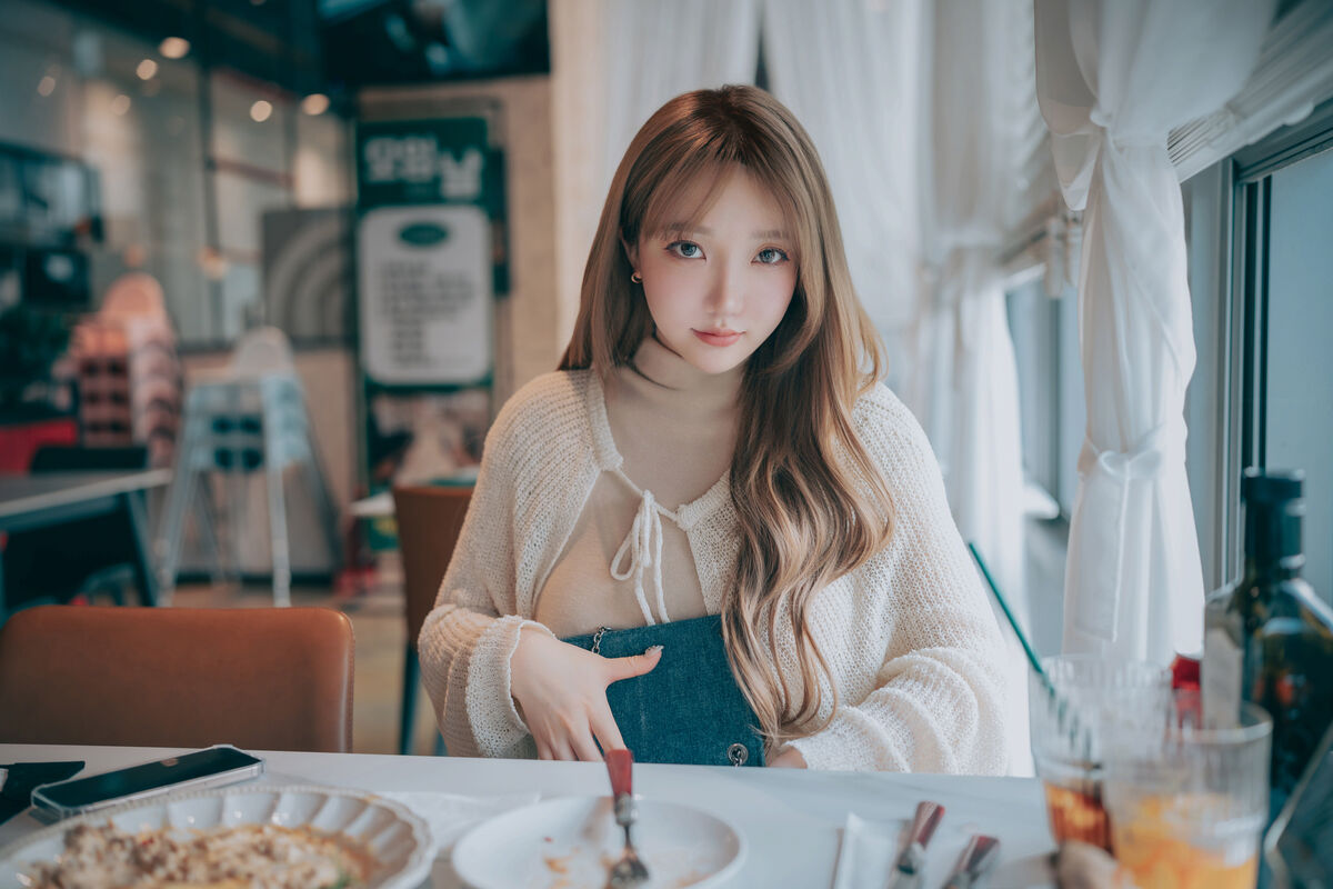 DJAWA Son Ye-Eun 손예은 - Happy Solo Birthday Part01