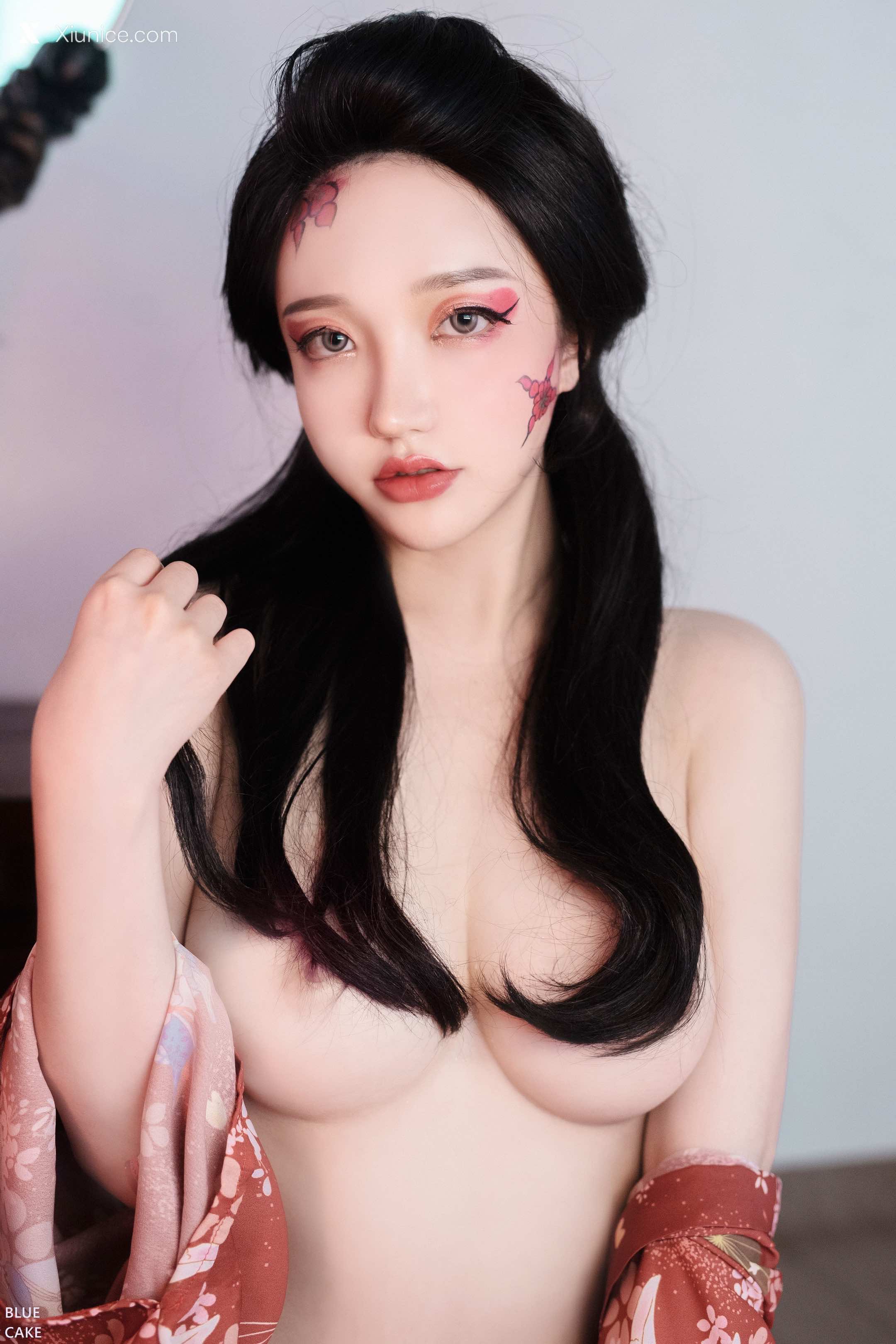 BLUECAKE Son Ye-Eun (손예은) – RED ONI 4K