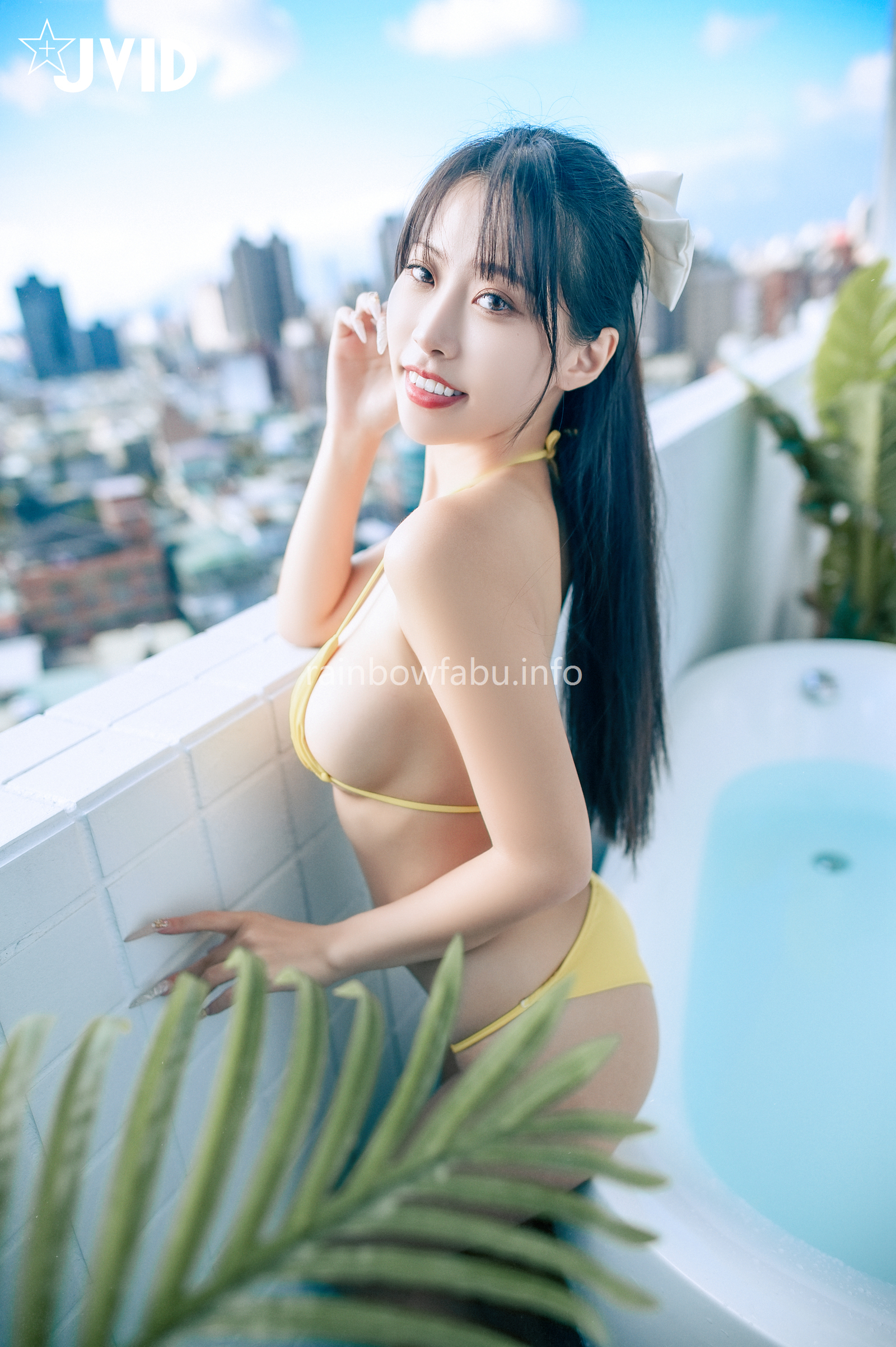 [JVID] WenHsin 玟妡 – 濕身陽台戲水夏日多巴胺😳超小片比基尼🔥羊入虎口不吃對不起自己😈