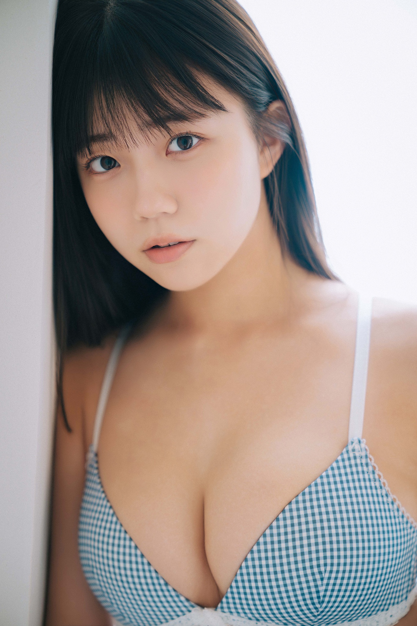 [Photobook] STU48 工藤理子「LOOK ME！！」【ヤングチャンピオンデジグラ】