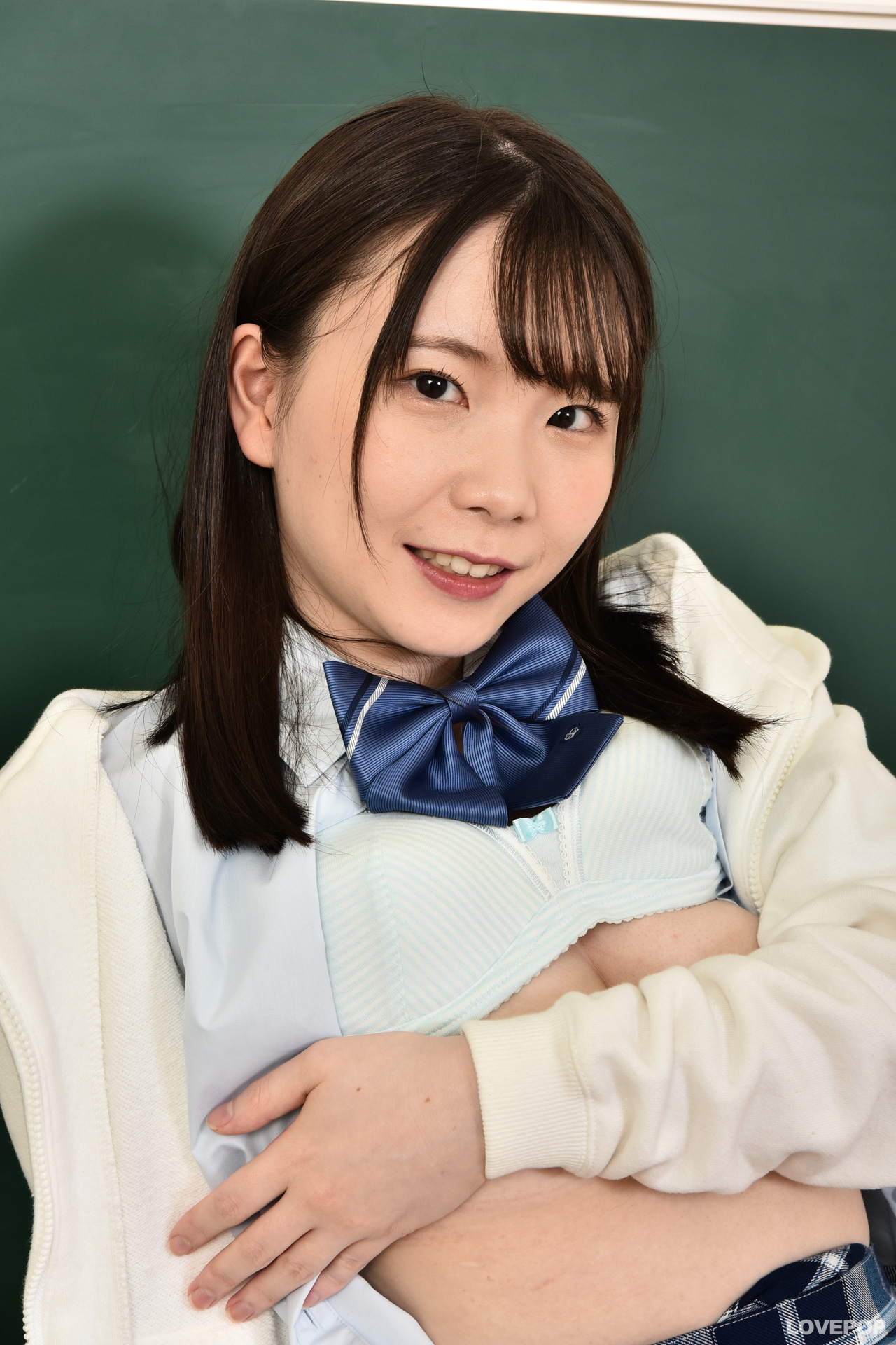 [Lovepop] Kozue Fujita 藤田こずえ - No.L-0690 Photoset #008 School Uniform (Hoodie)