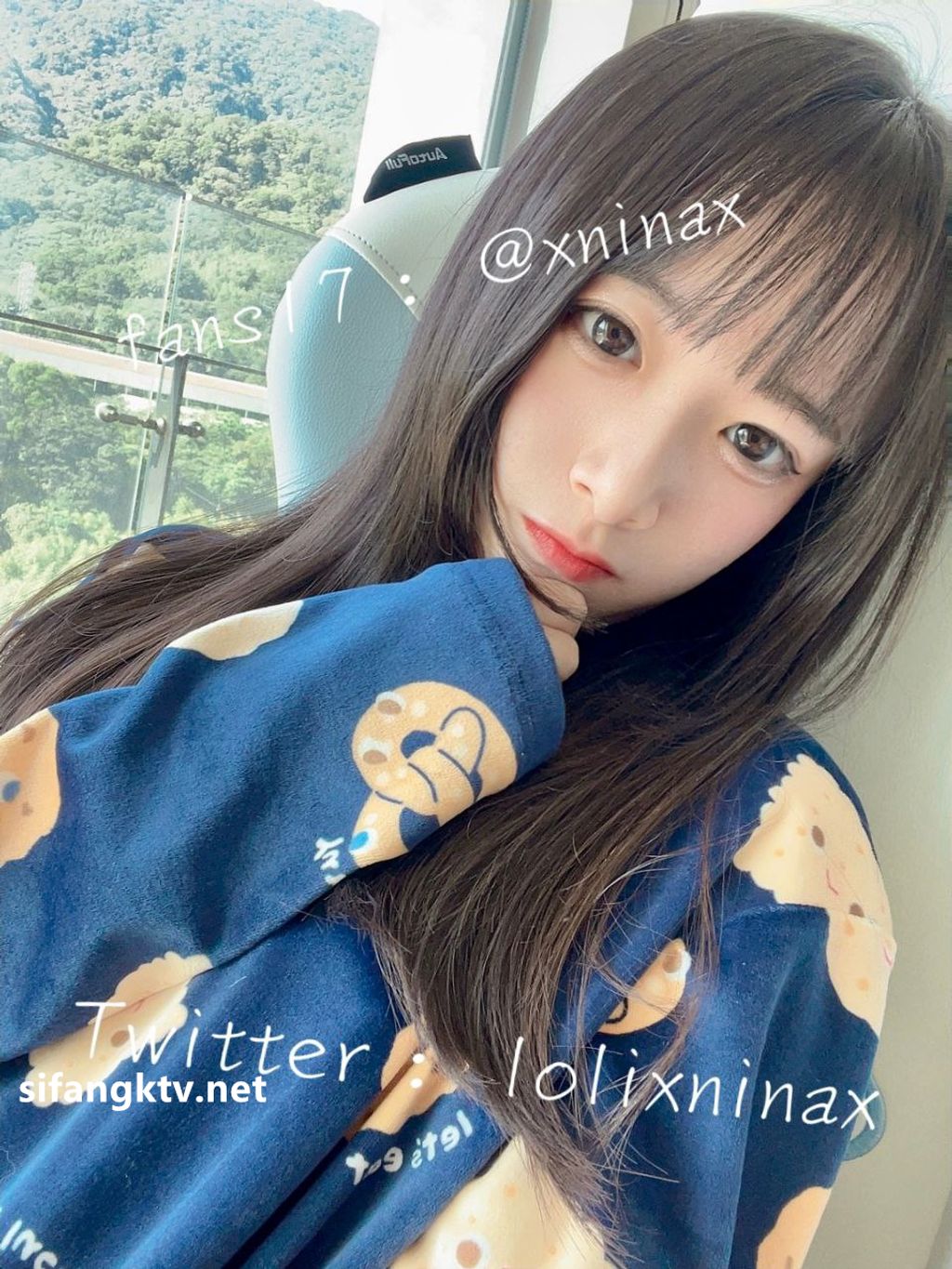 lolixnixax(小只马妮娜): 超级可爱的双马尾福利姬 #01 194 lolixnixax(小只马妮娜): 超级可爱的双马尾福利姬 #01