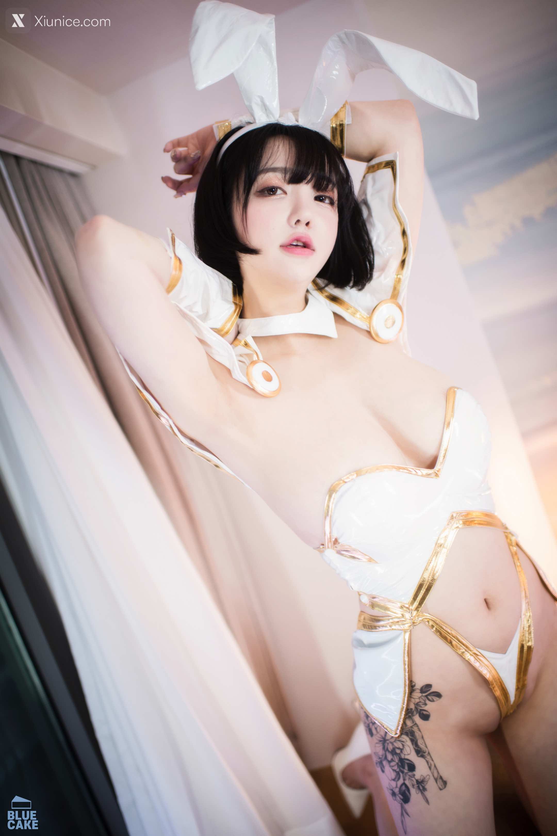 BLUECAKE Son Ye-Eun (손예은) – BunnyLuXXX 4K