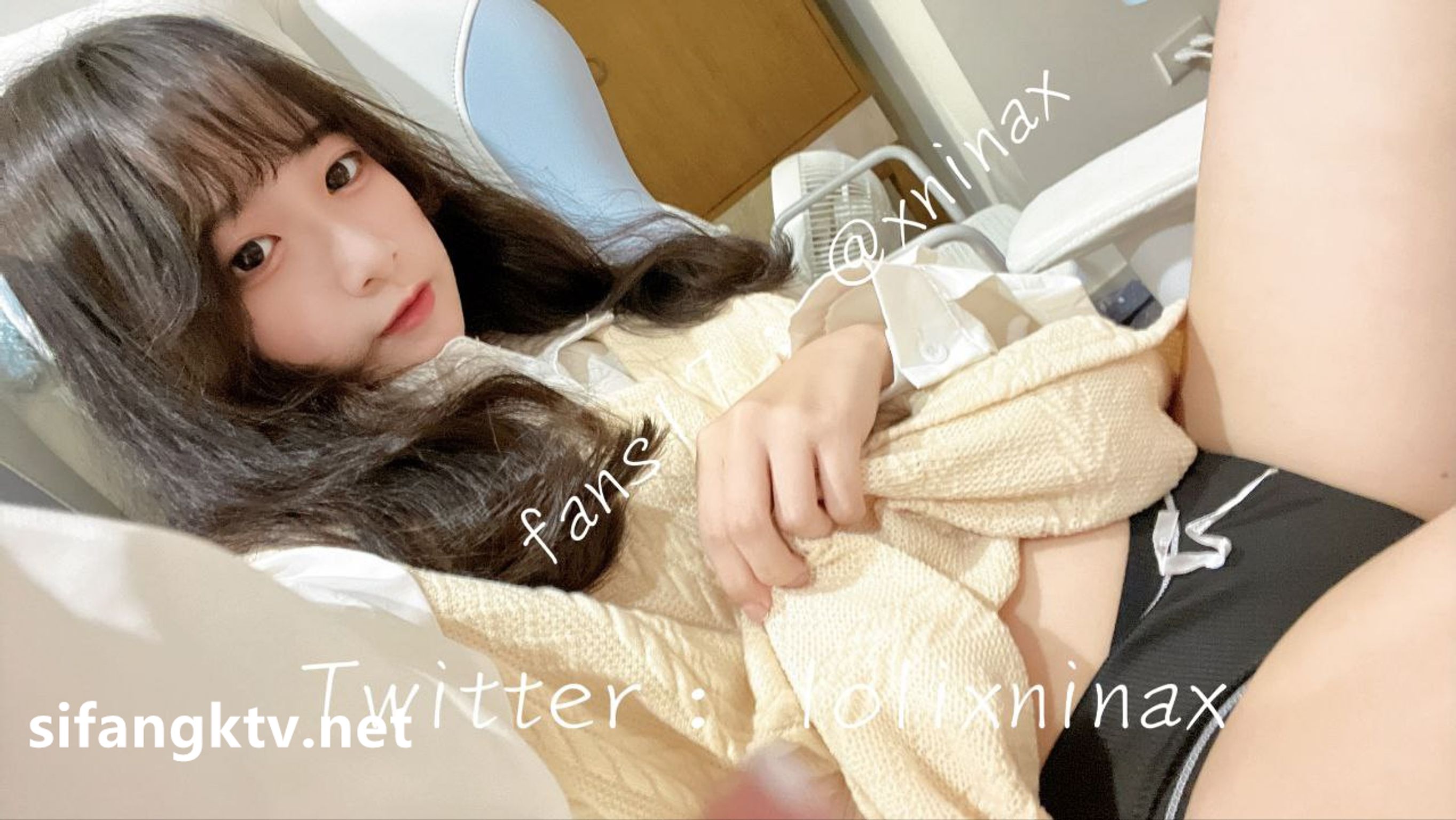 lolixnixax(小只马妮娜): 超级可爱的双马尾福利姬 #01 200 lolixnixax(小只马妮娜): 超级可爱的双马尾福利姬 #01