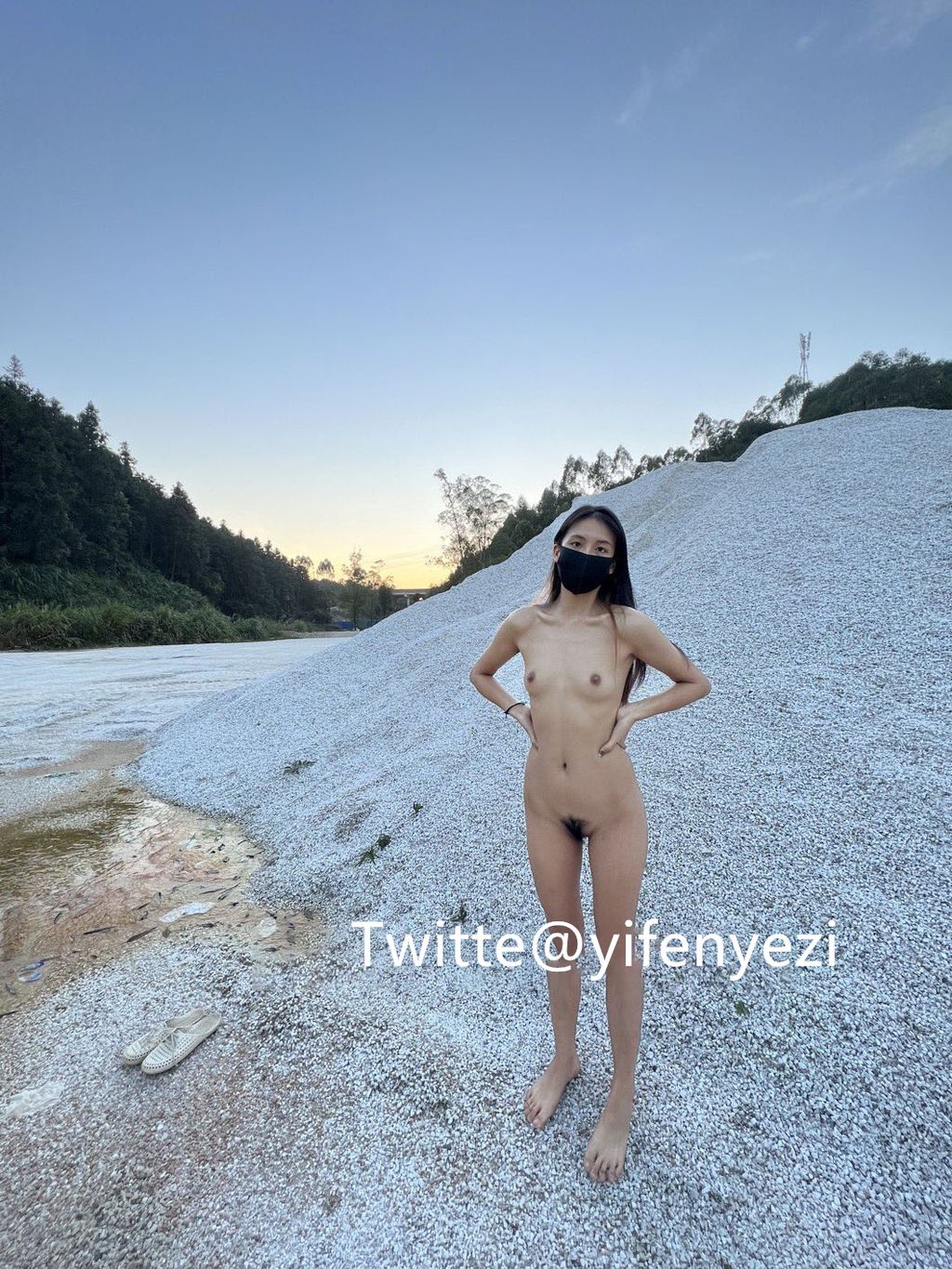 [OtherXXX] 一枫叶子： 人前露出极品露出合集