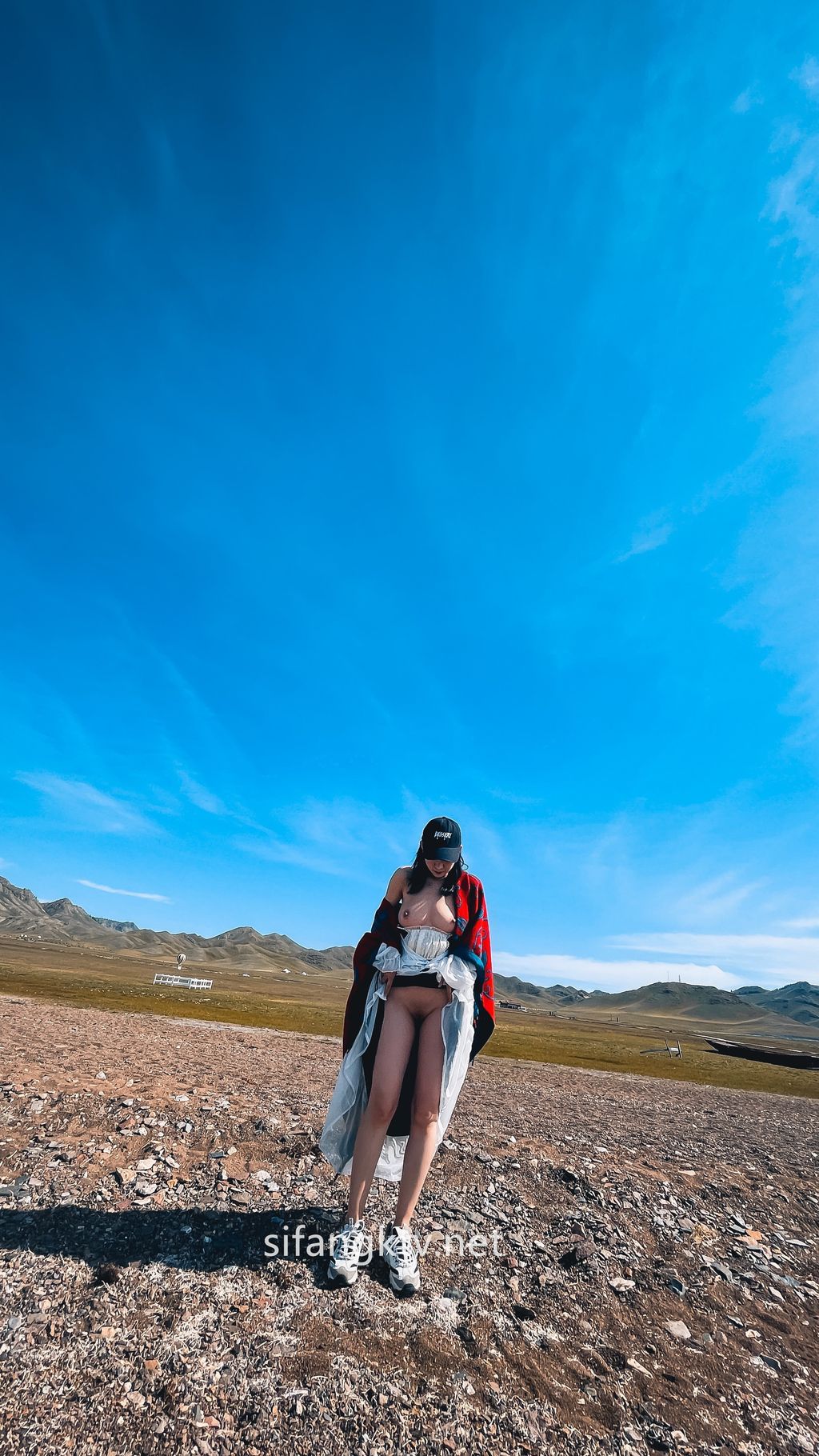 [OtherXXX] 小可爱： 绿帽癖NTR夫妻 旅拍露出