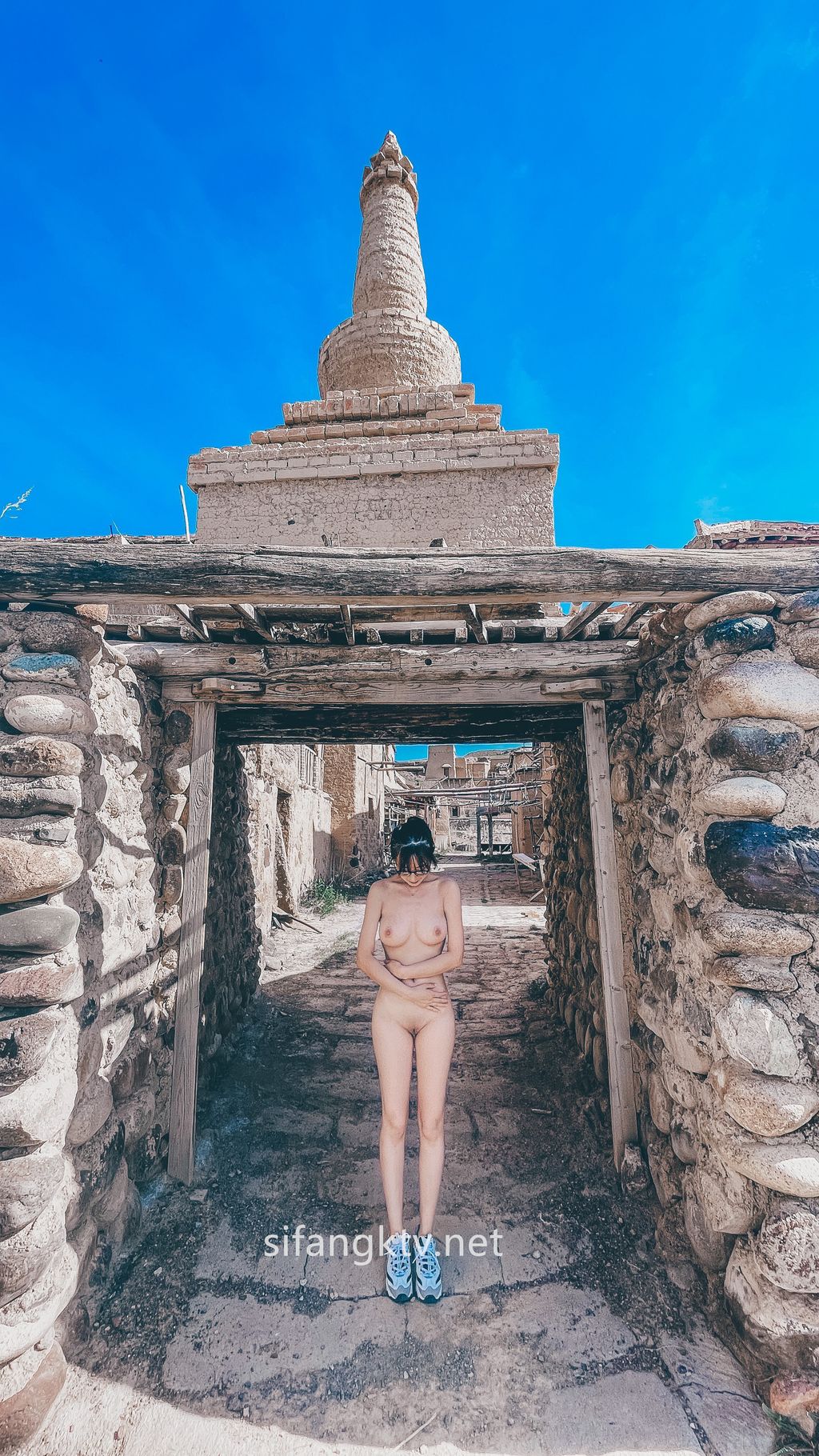 [OtherXXX] 小可爱： 绿帽癖NTR夫妻 旅拍露出