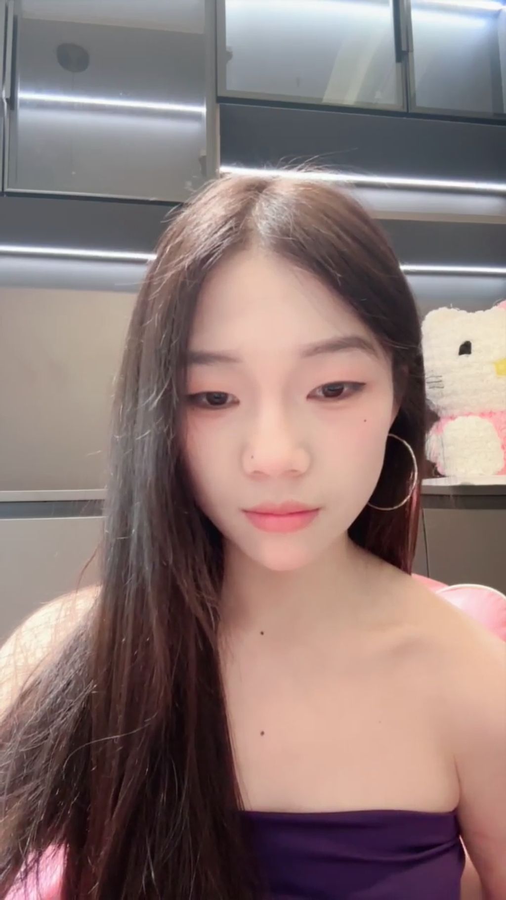 吧啦： 清纯少女下海 边跳边脱光光