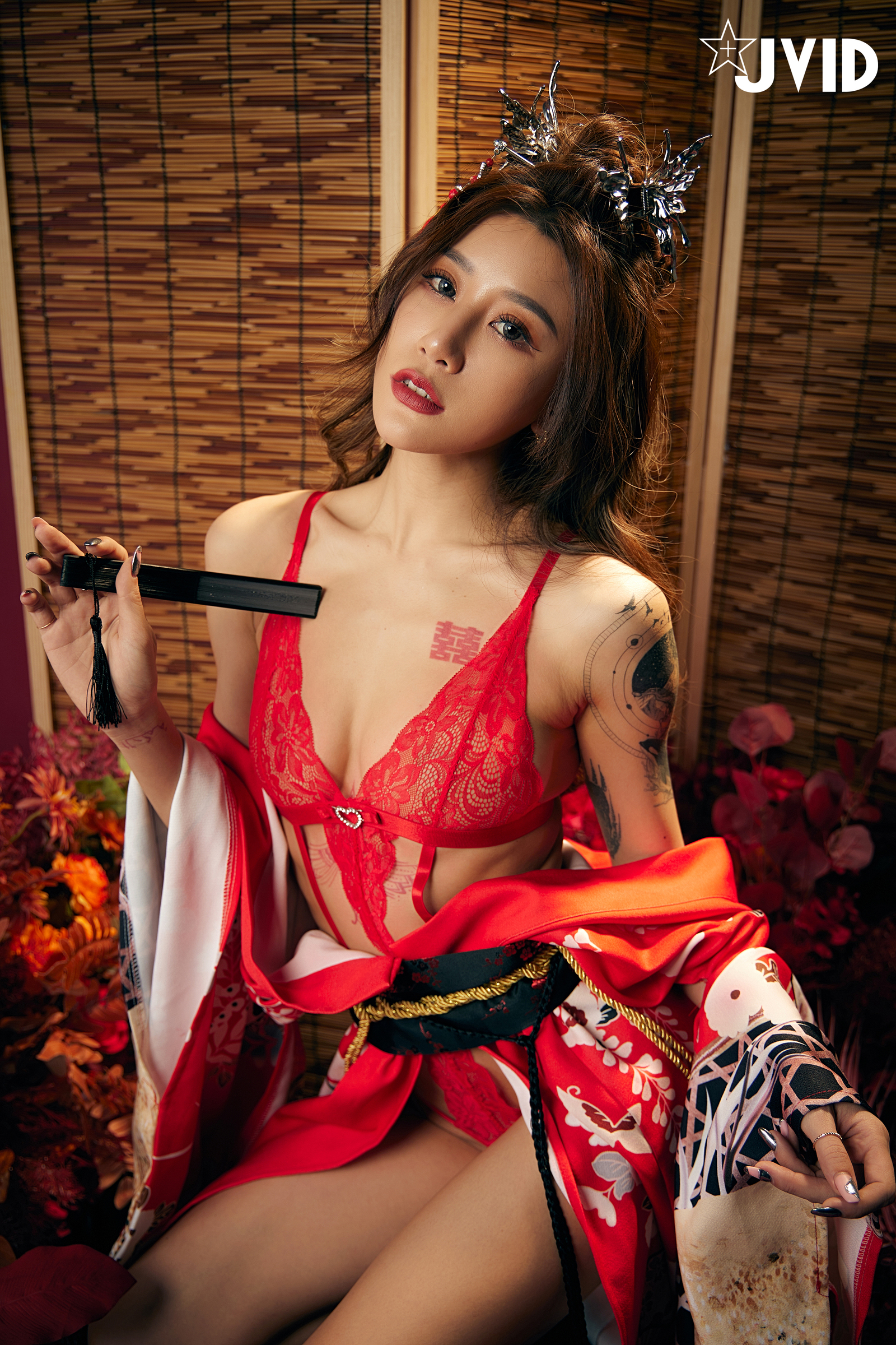 [JVID] Lara 雙囍 – 聖上寵幸首選～傾國傾城囍媚娘 婀娜多姿 酥胸外露