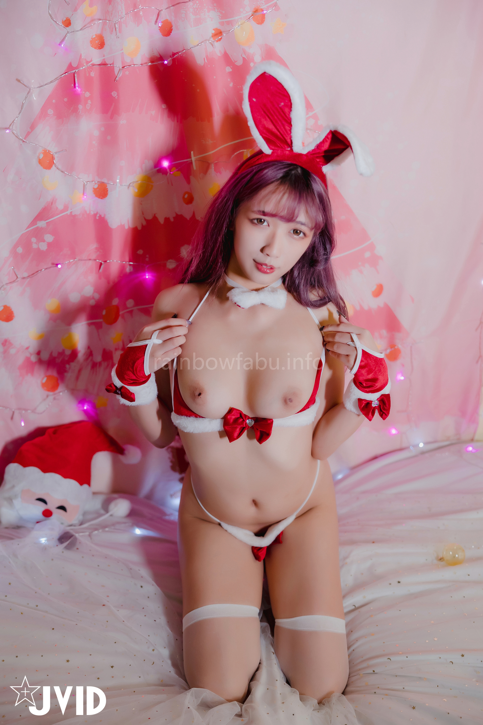 [JVID] 吳紫欣 – 高挑爆乳妹紫欣 國王聖誕趴全身要脫光