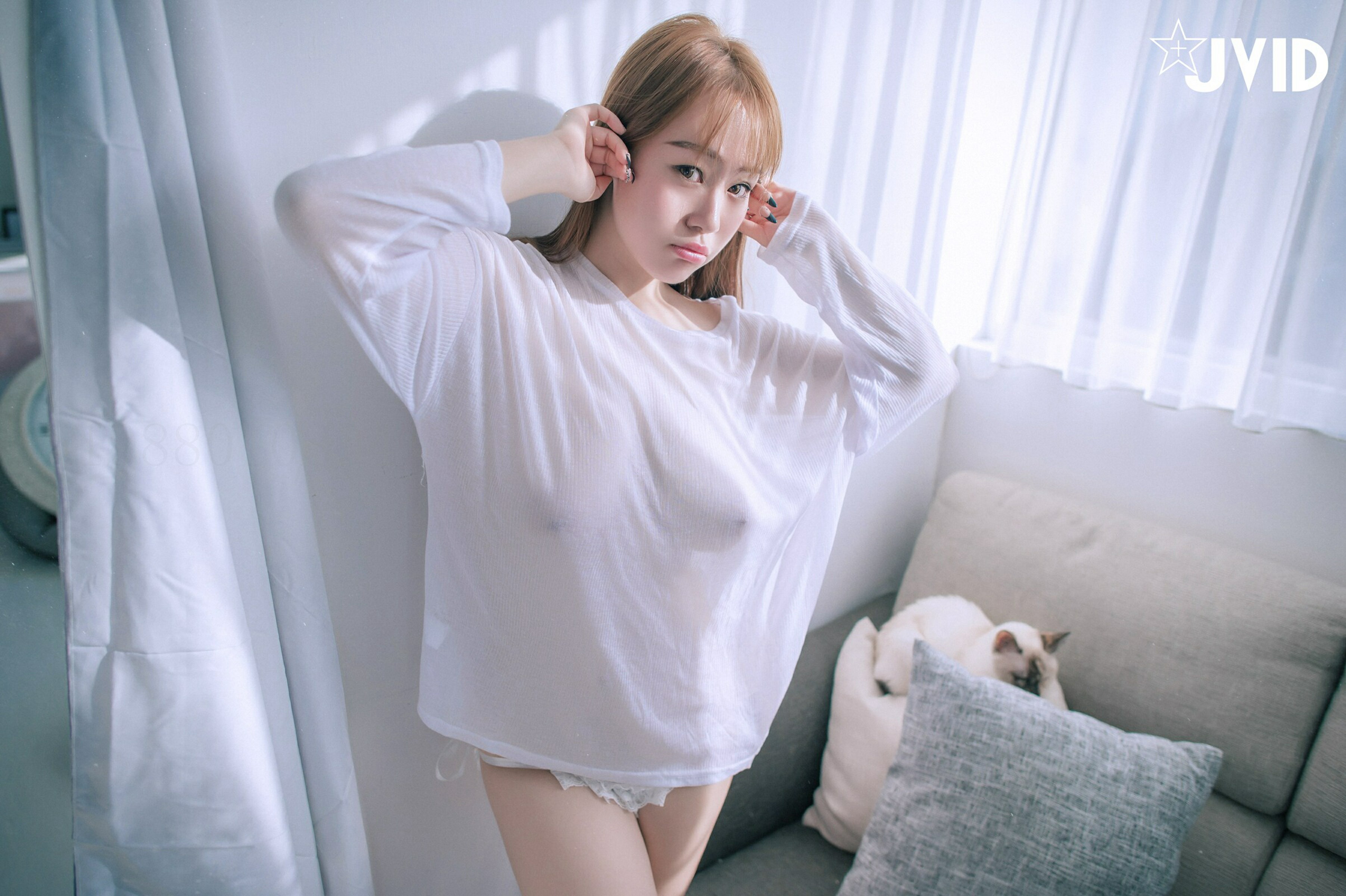 [JVID] Julie藏獒 – H罩杯巨乳藏獒，回國後的性感絕美首發