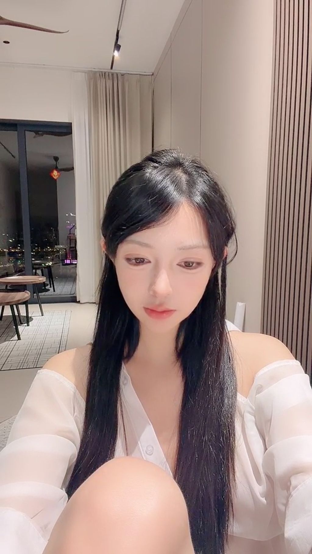 鹅美美： 绿播下海了 超级大美乳 性感热舞