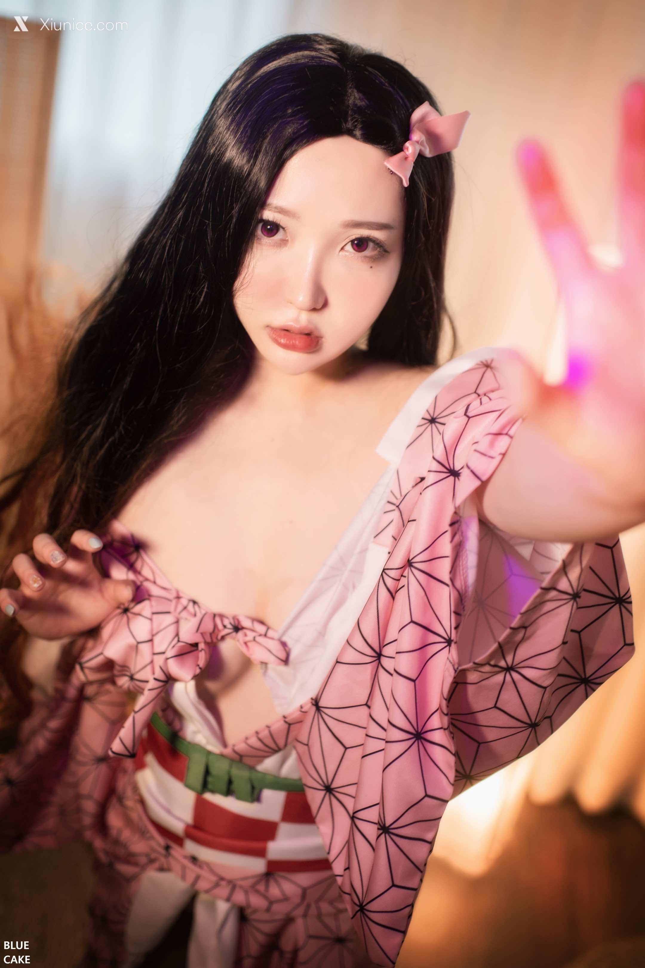 BLUECAKE Son Ye-Eun (손예은) – Pink Oni 4K