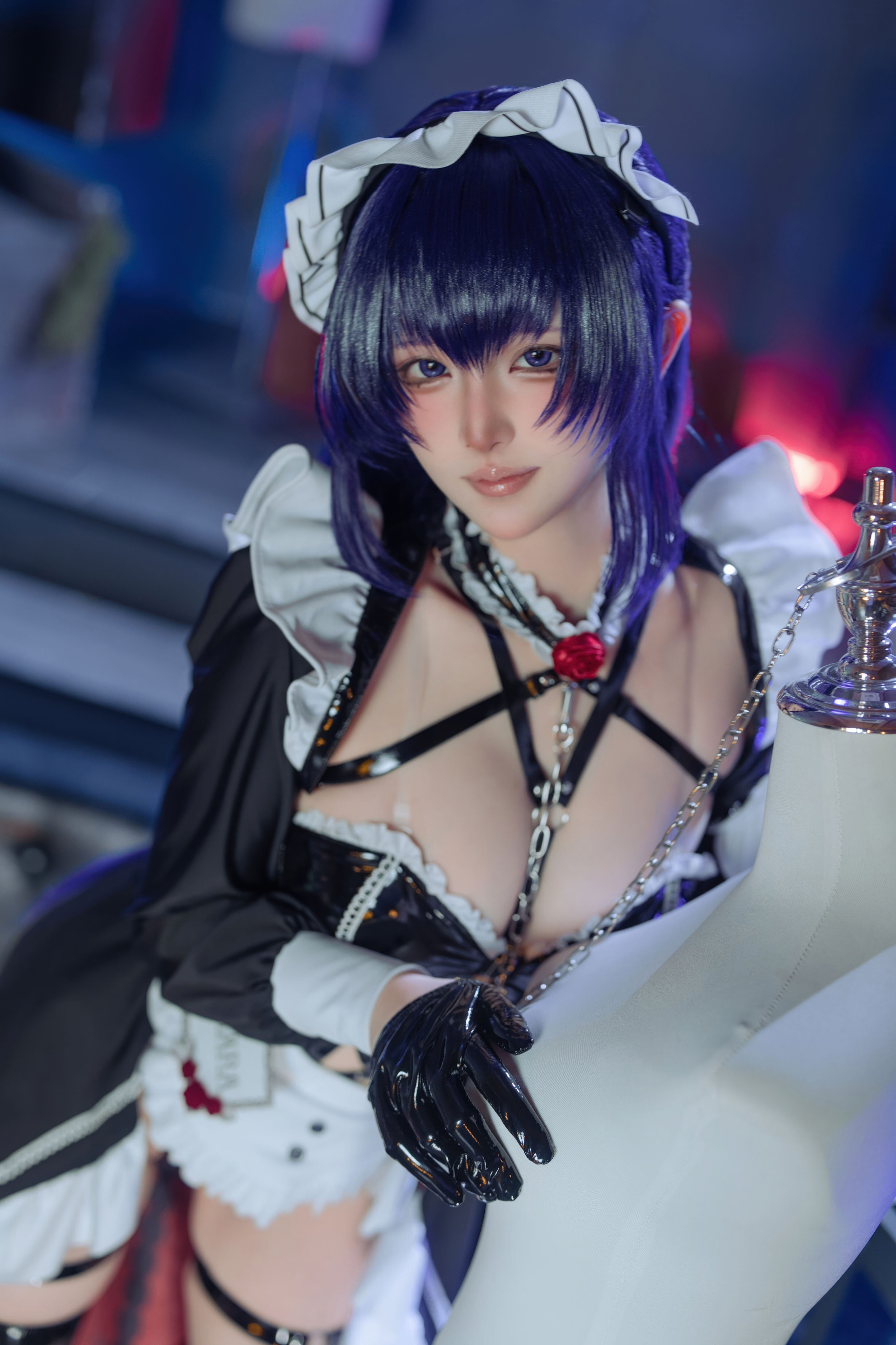 [Cosplay] 屿鱼 Nikke胜利女神 米哈拉·咖啡女仆