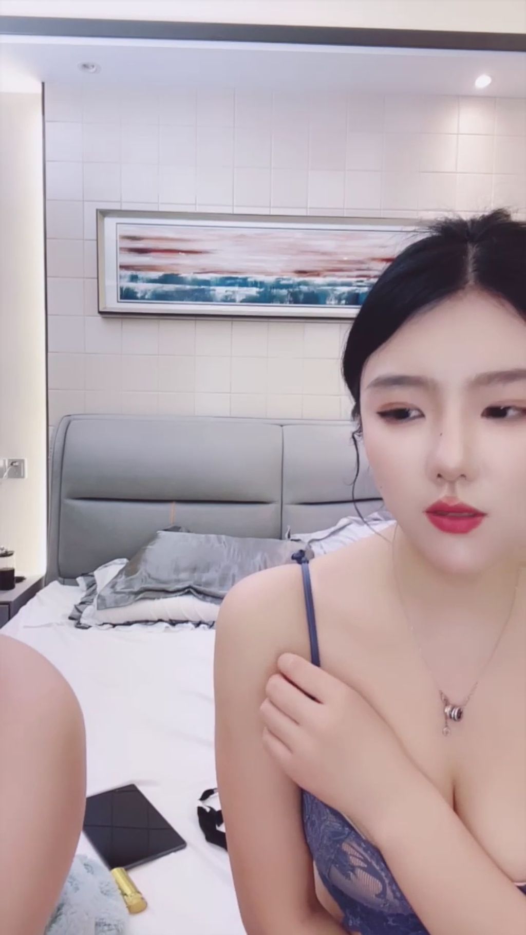 兔兔奶奶： 双气质女神 全尺度大秀录播