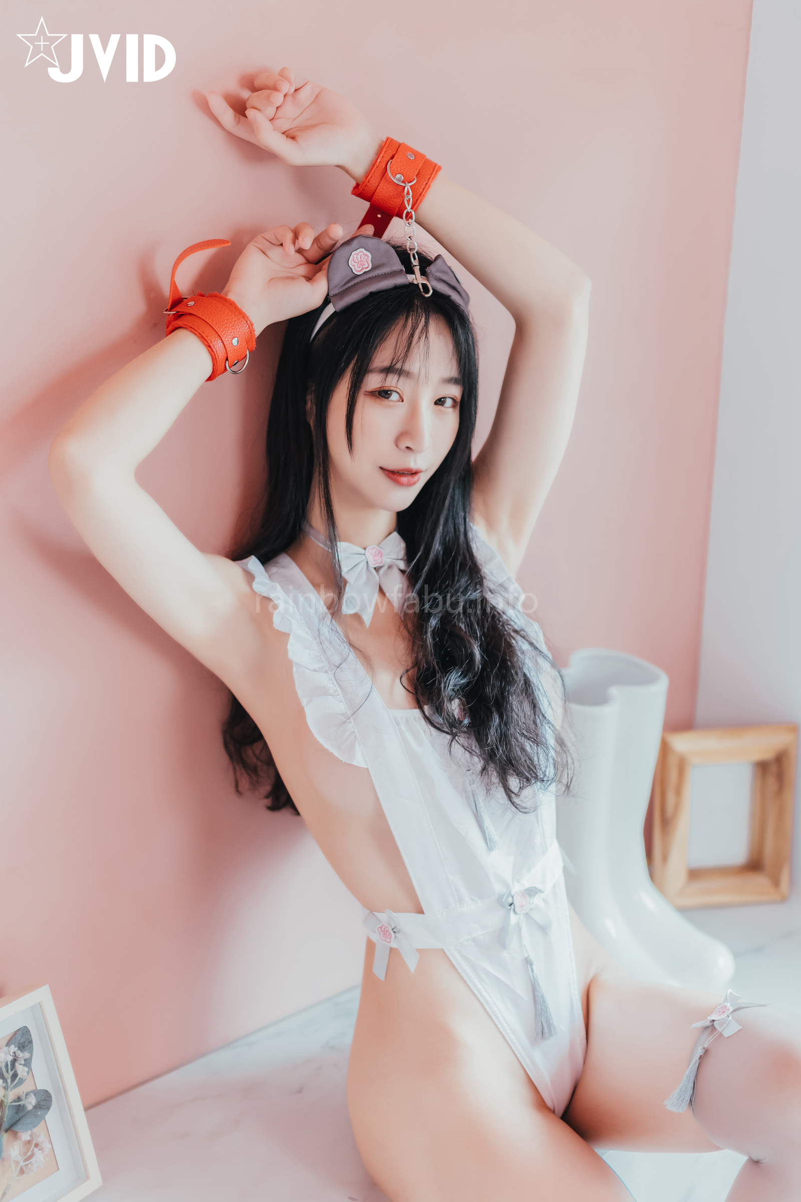 [JVID] Sunny小采緹 – 『開腿綑綁』過節寂寞難耐自己玩起來的Sunny小僕娘