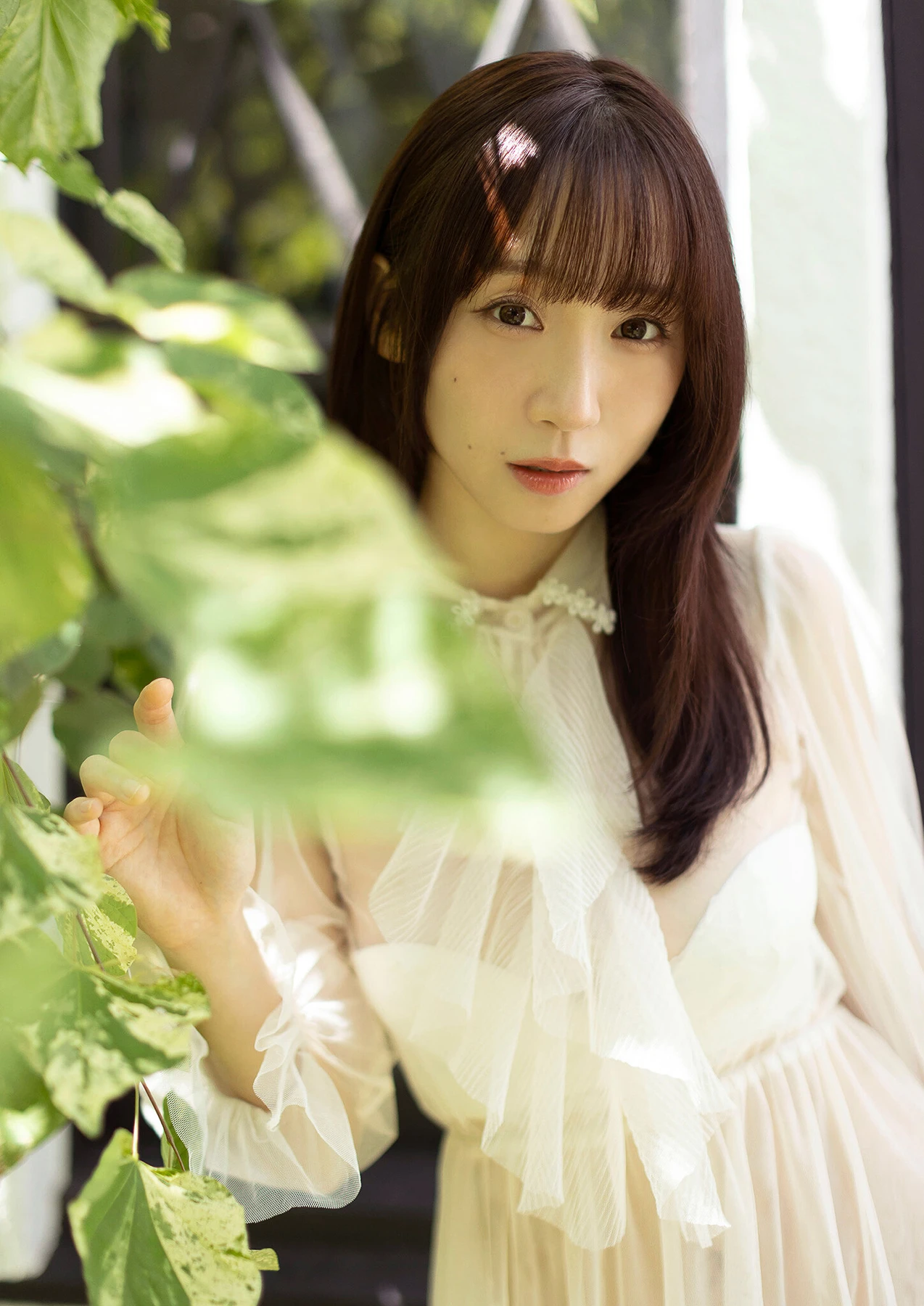Moe Iori 伊織もえ, 写真集 スピサン グラビアフォトブック [幽かな休日]