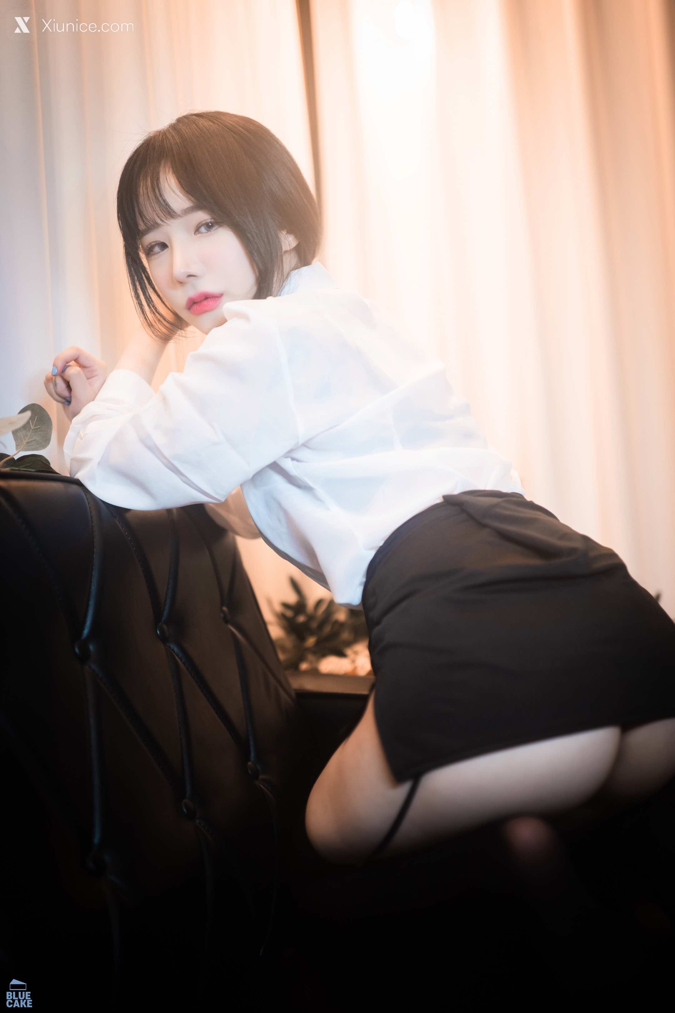 BLUECAKE Yeji (예지) – Cat Play 4K
