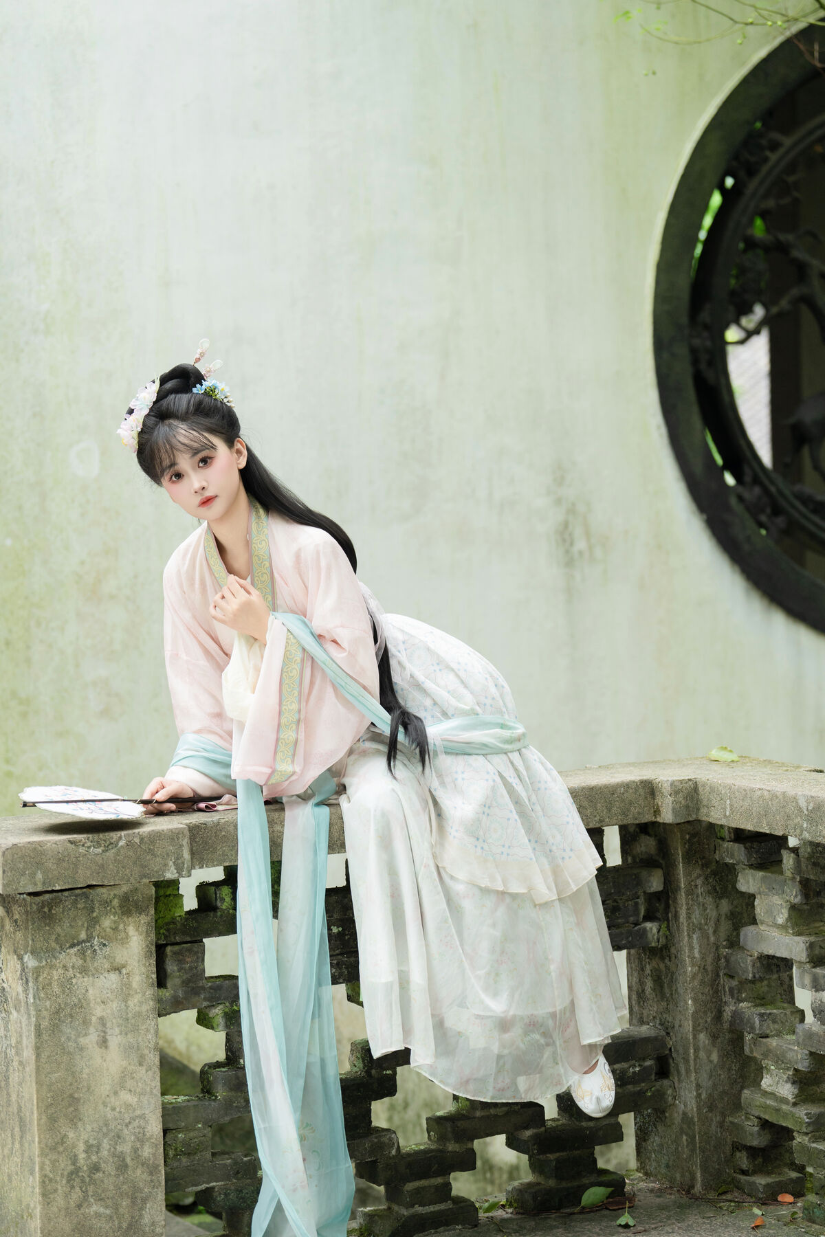 YiTuYu艺图语 Vol.10585 Jiao Yi Zhi Sui Sui 30 YiTuYu艺图语 Vol.10585 Jiao Yi Zhi Sui Sui