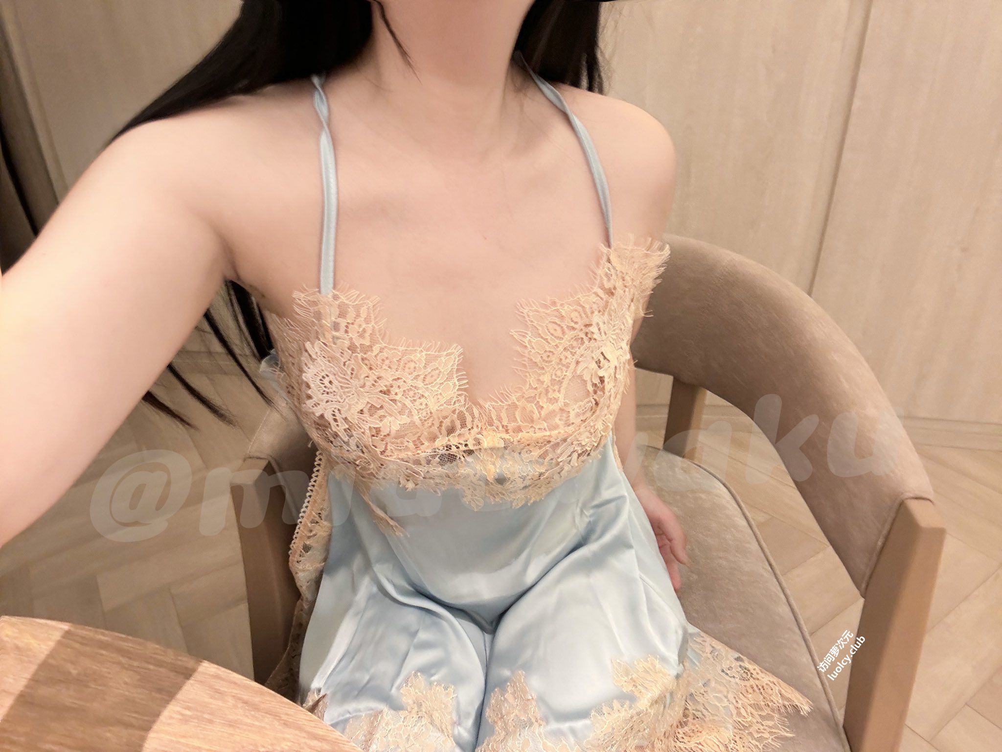 [OtherXXX] 呆呆(小粉馒头)： Cos大奶白虎萝莉 极品福利姬
