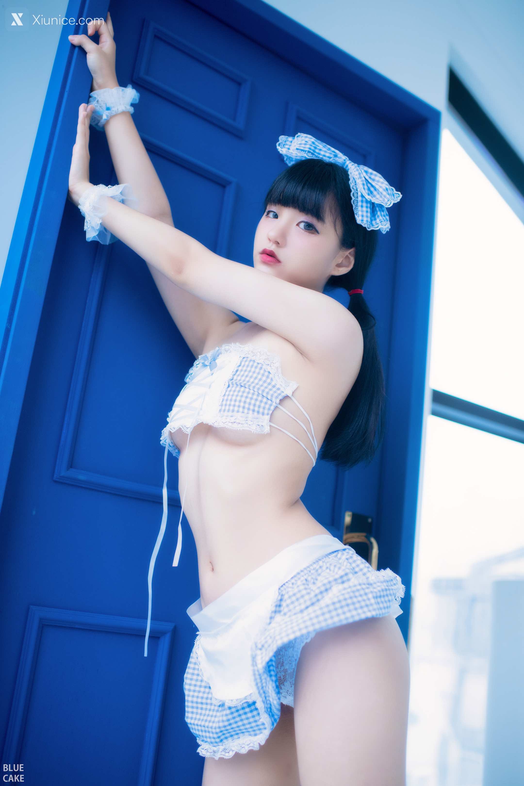 BLUECAKE Jeong Jenny (정제니) – WHITE 4K