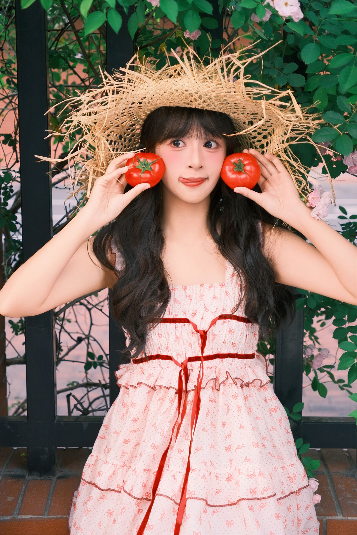 YiTuYu艺图语 Vol.10263 Xia Yu Xiao Nian