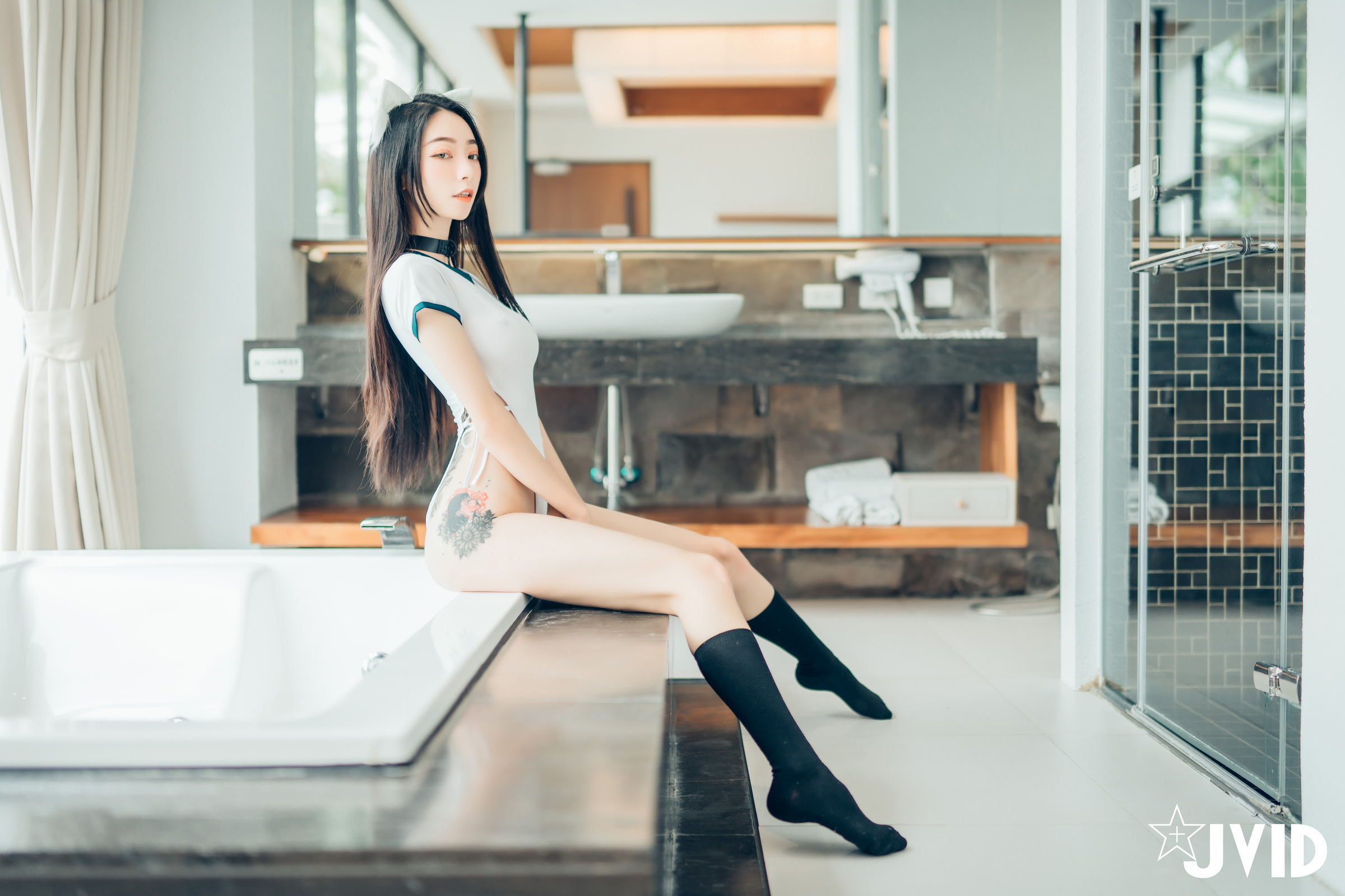 [JVID] 飘飘 – 猫娘女友-全真空死库水女仆-足控-激凸透点