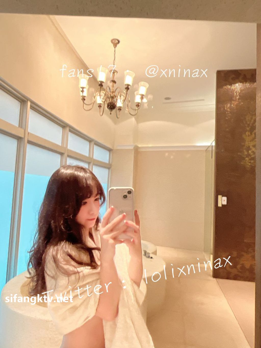 lolixnixax(小只马妮娜): 超级可爱的双马尾福利姬 #01 210 lolixnixax(小只马妮娜): 超级可爱的双马尾福利姬 #01