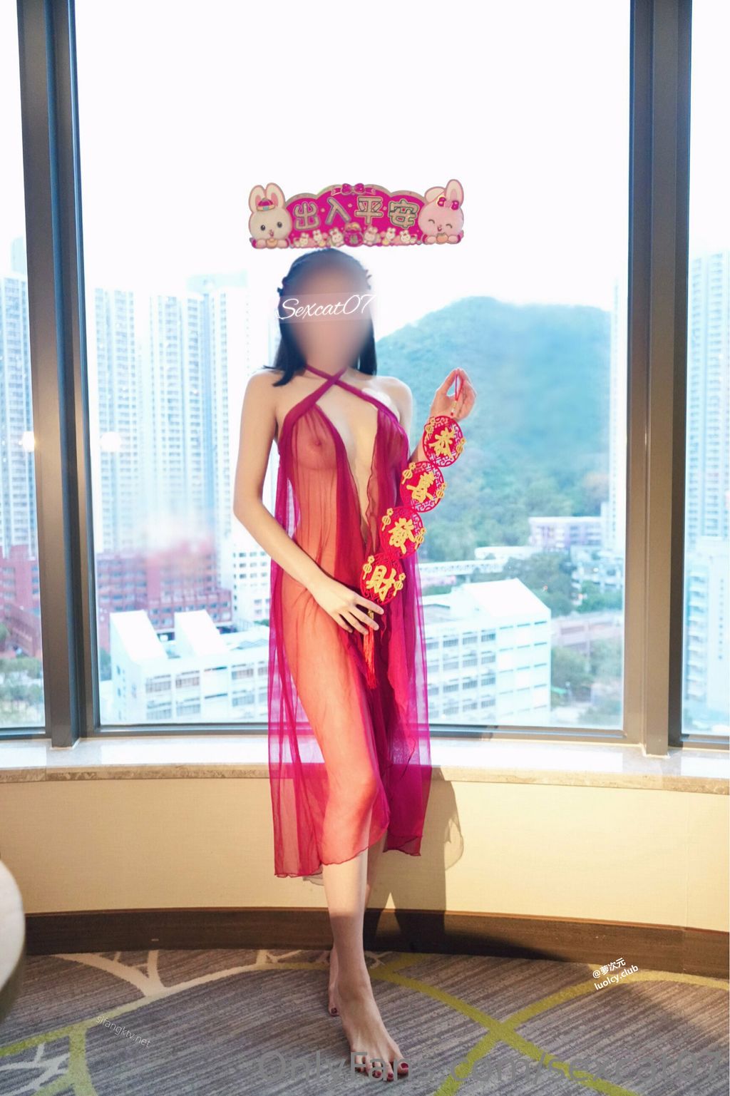[OtherXXX] Sexcat(性感的猫)： OF究极绿帽骚妻 健身室大乱交混战