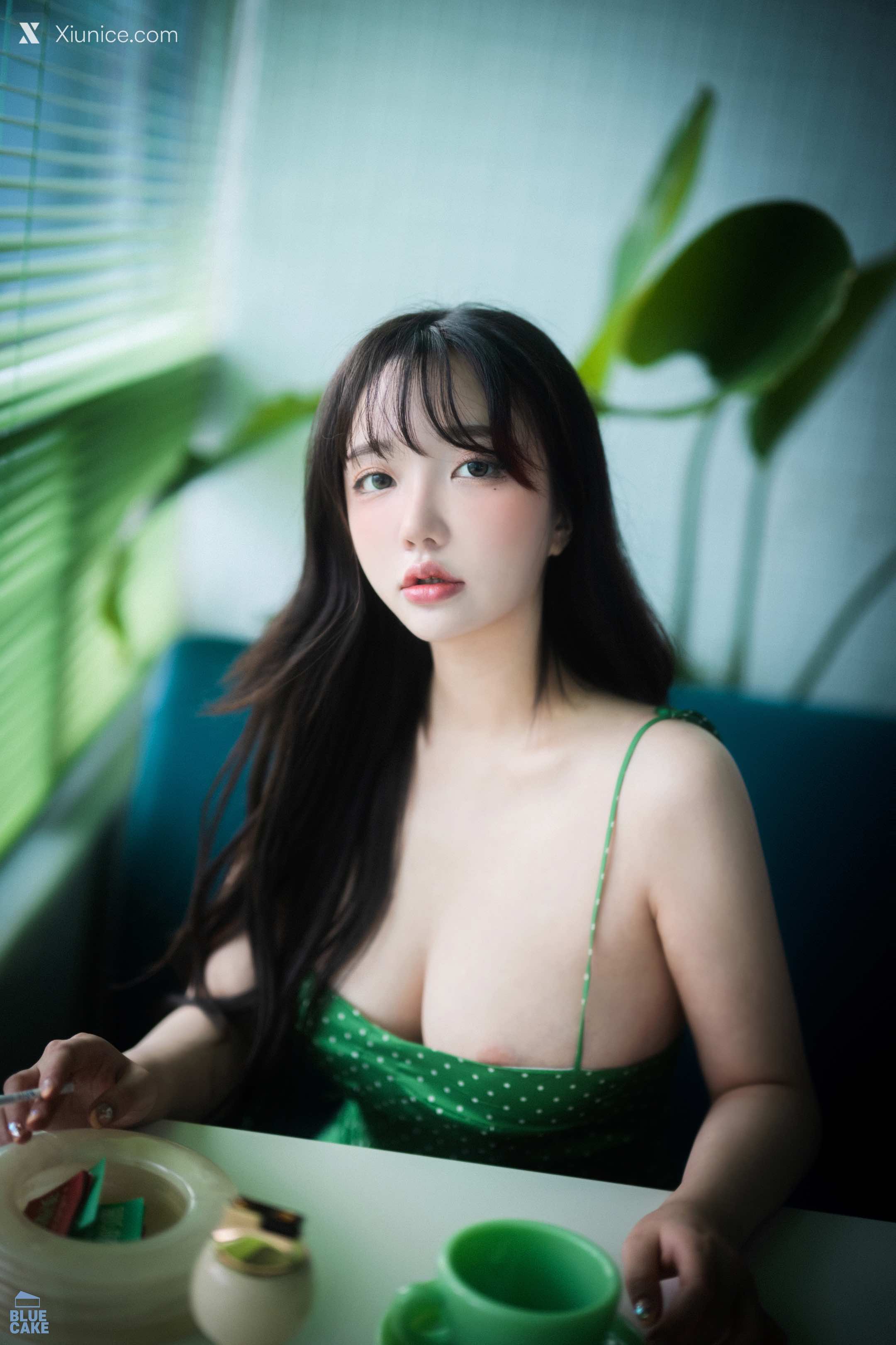 BLUECAKE Son Ye-Eun (손예은) – Nothing RED 4K