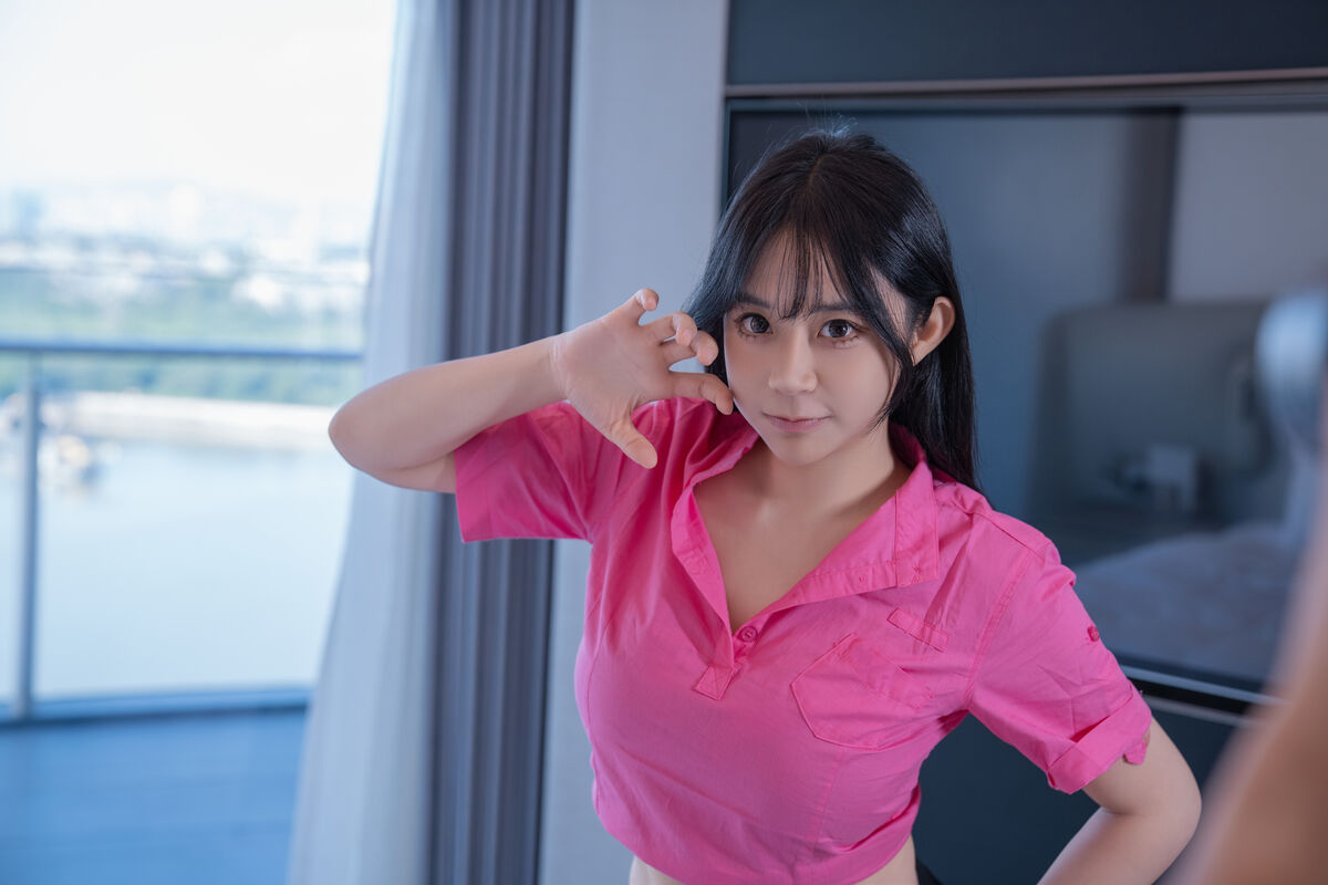 YiTuYu艺图语 Vol.10518 Yi Yuan Tong Xue Jodie