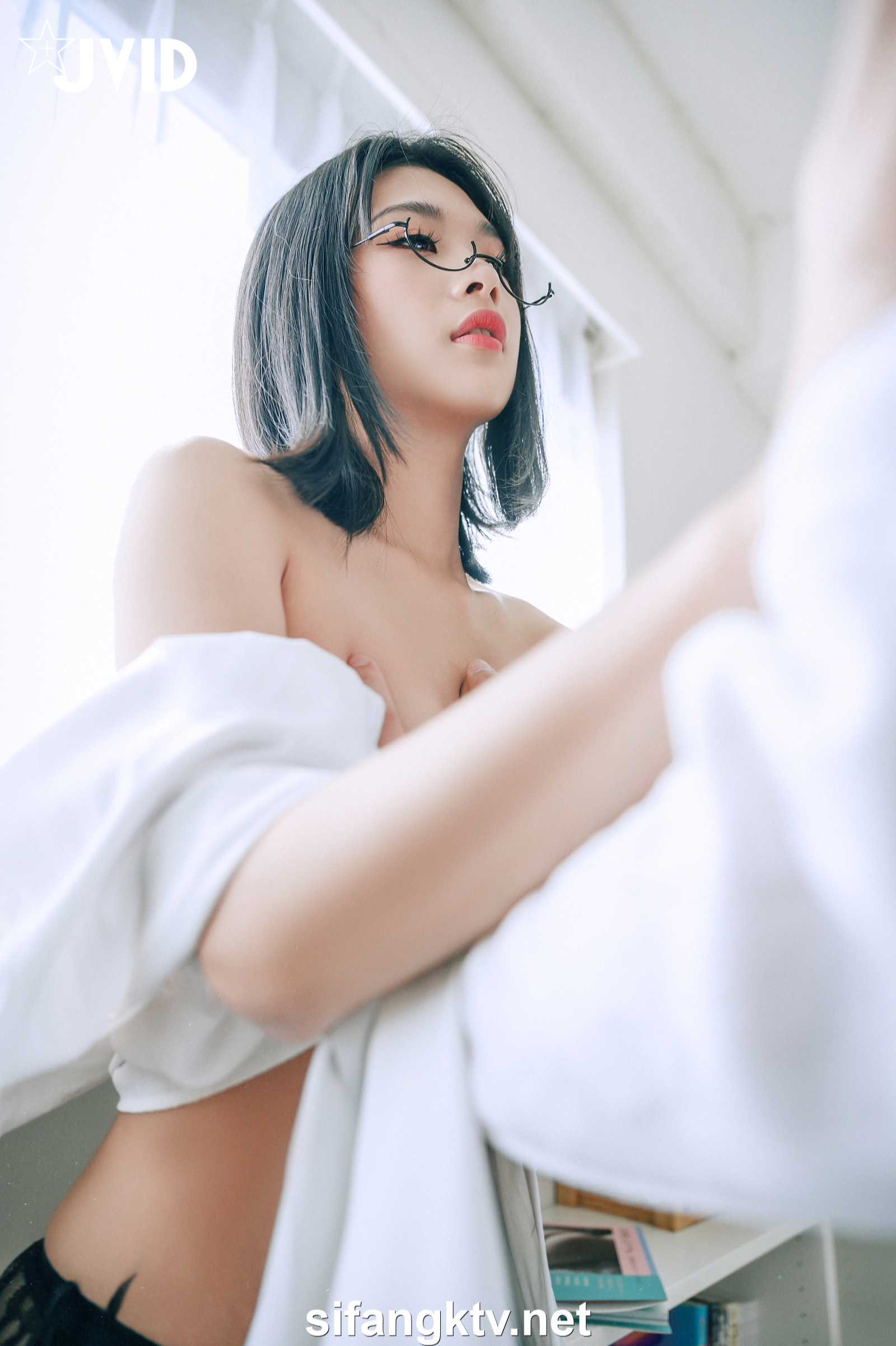 [JVID] 露露咪 – 性愛成癮の性感女教師