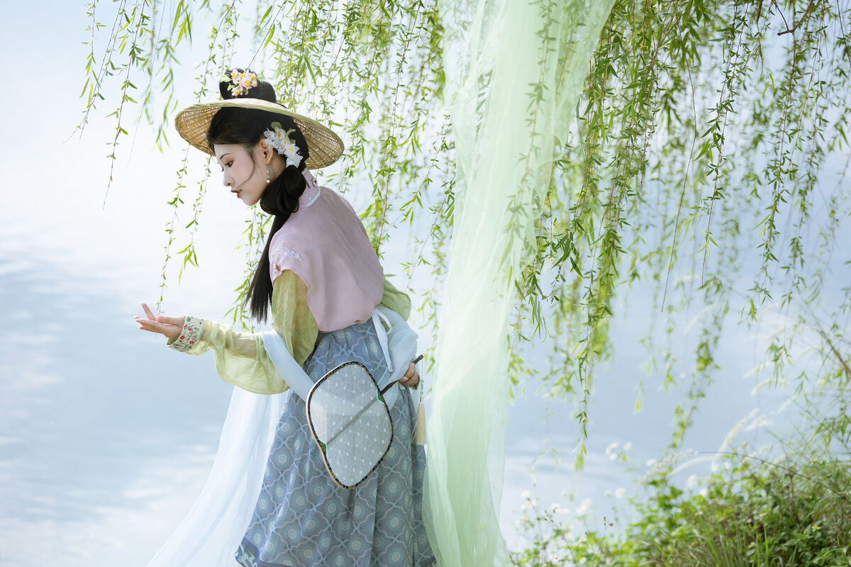 YiTuYu艺图语 Vol.10290 Xiao Y Jin Tian Ye Hen Kai Xin