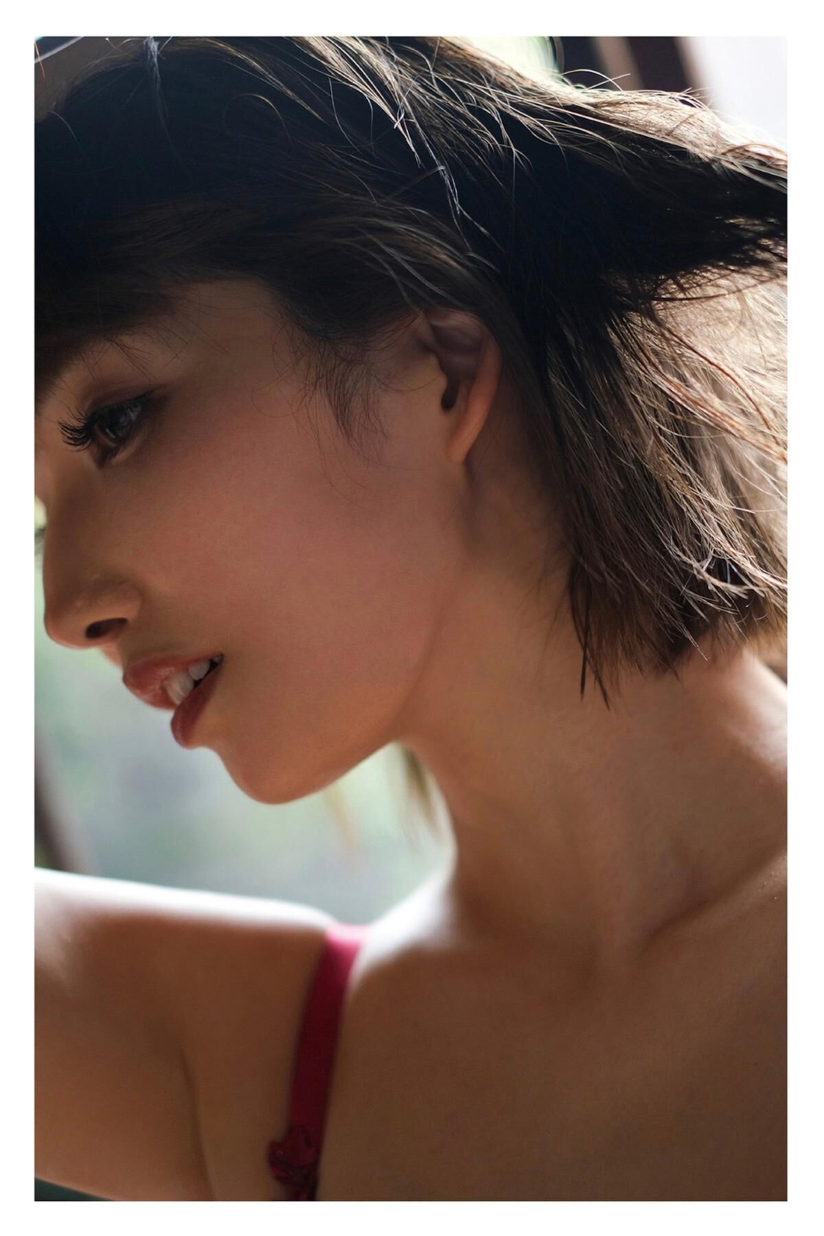 Shiori Tokunaga 徳永しおり - Travel Guide 旅のしおり