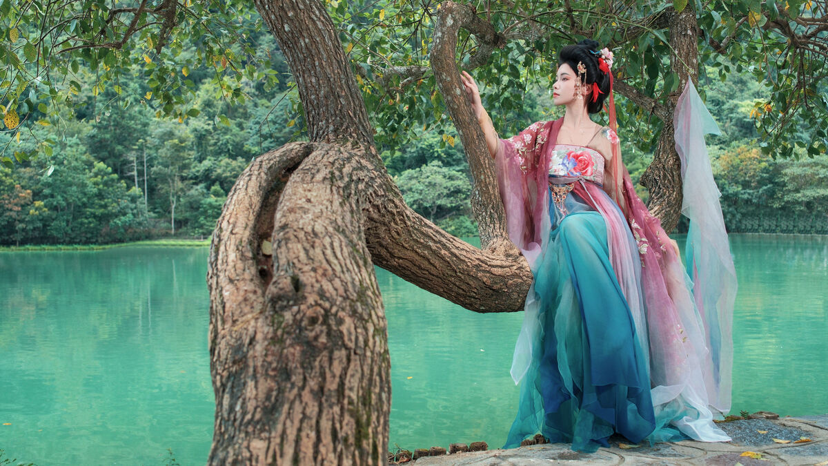 YiTuYu艺图语 Vol.10541 Yi Xin